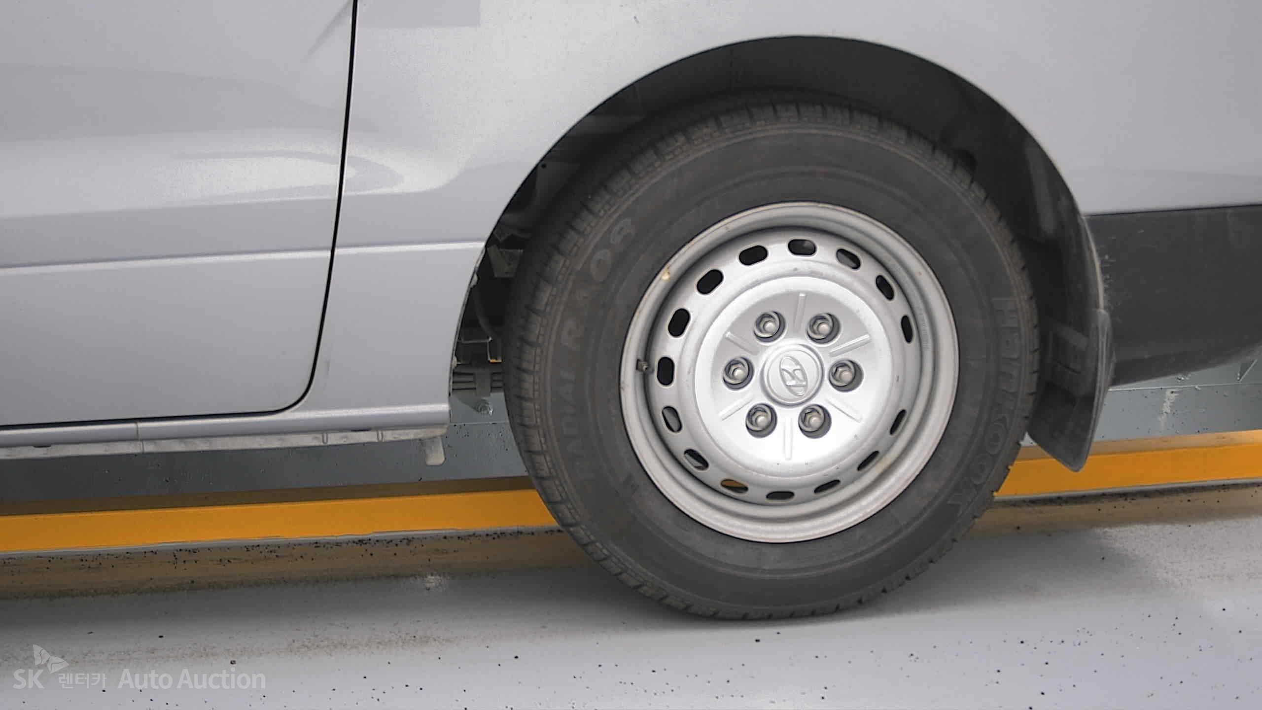 2021 - hyundai grand starex