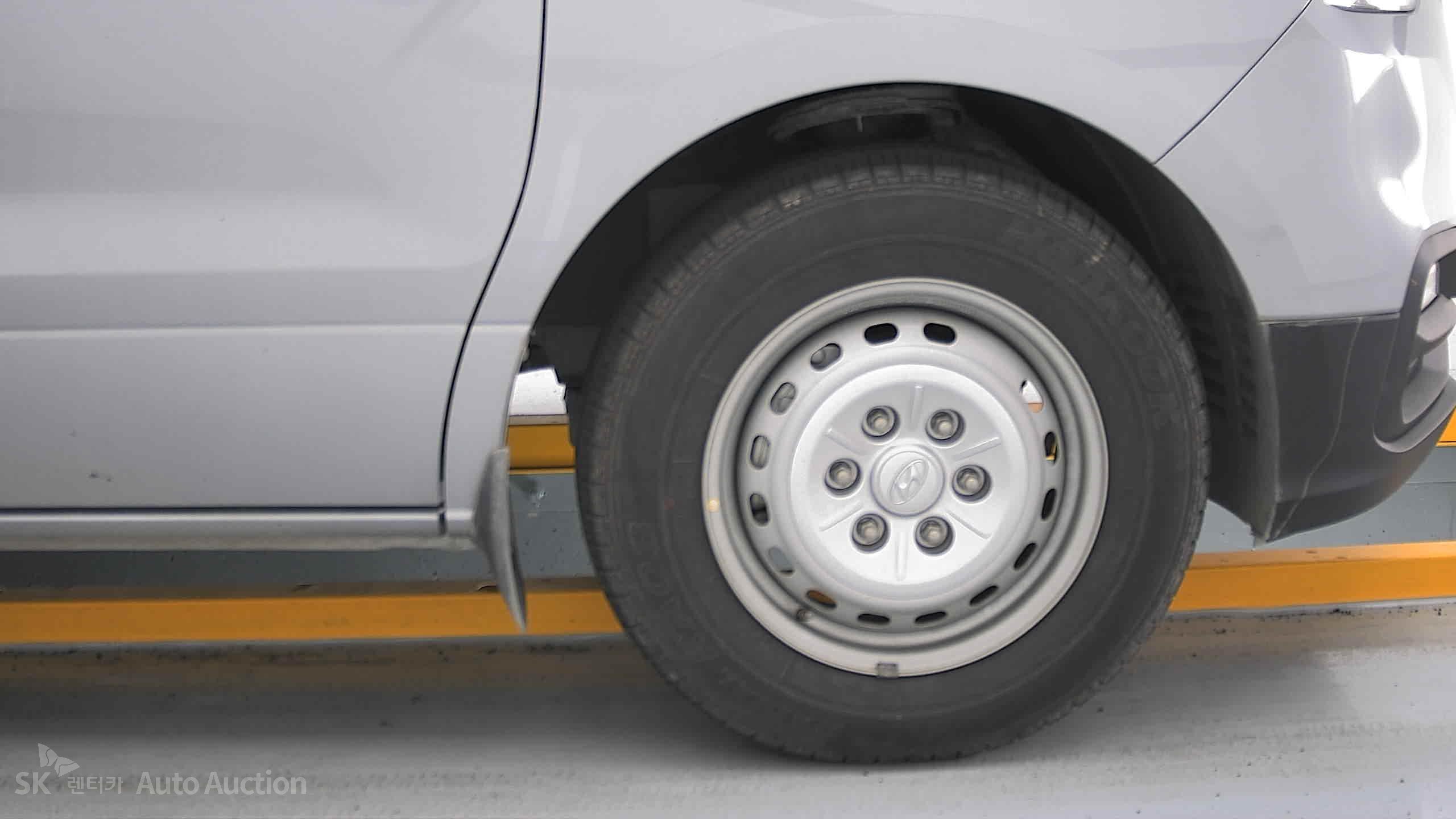 2021 - hyundai grand starex