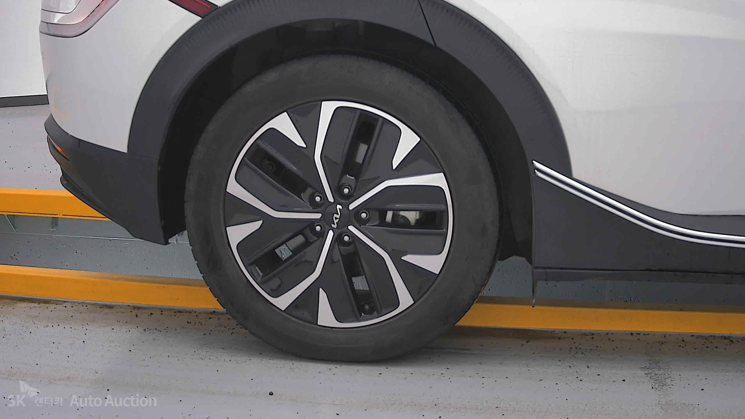 2023 - kia ev6