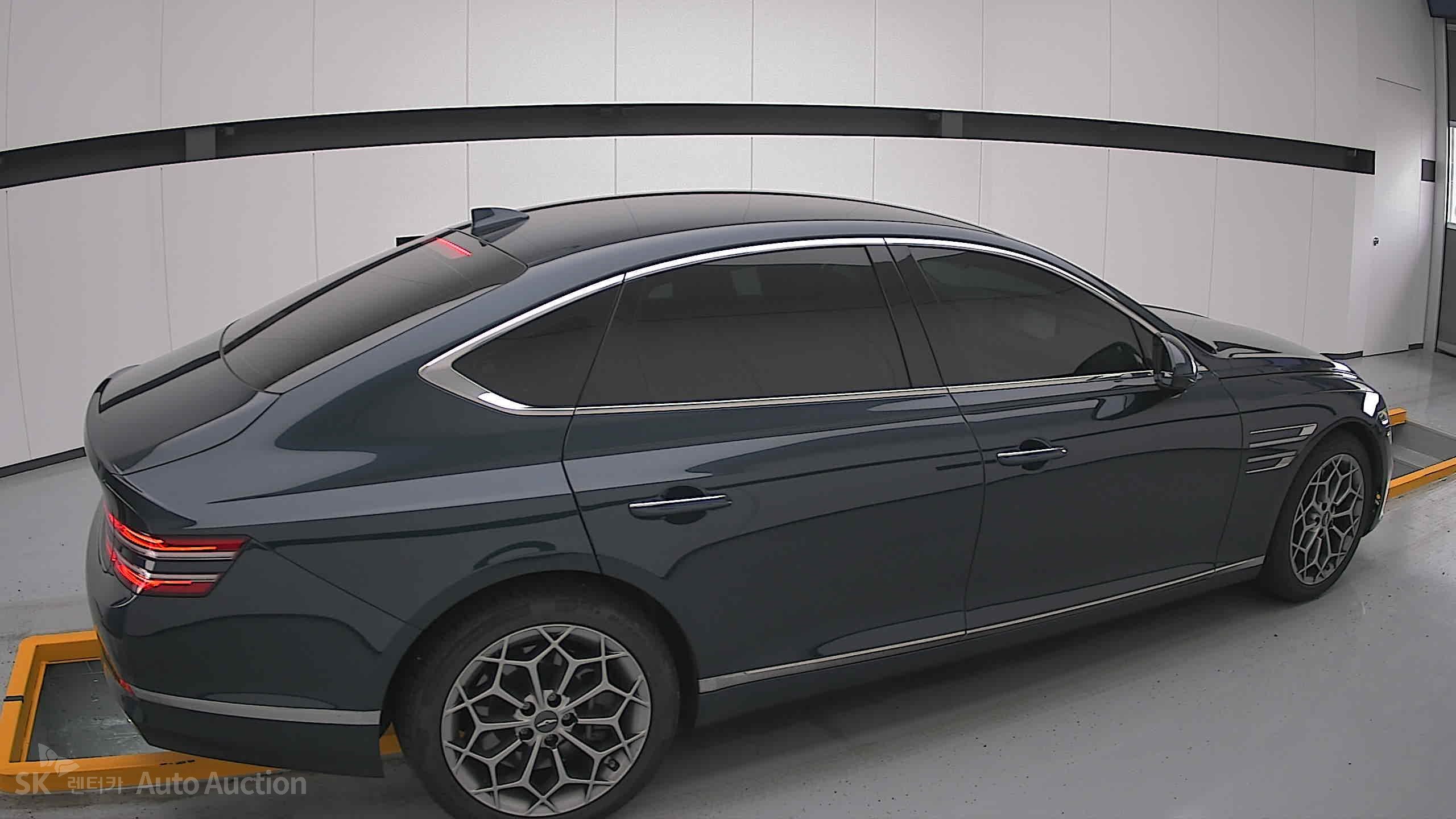 2022 - genesis g80