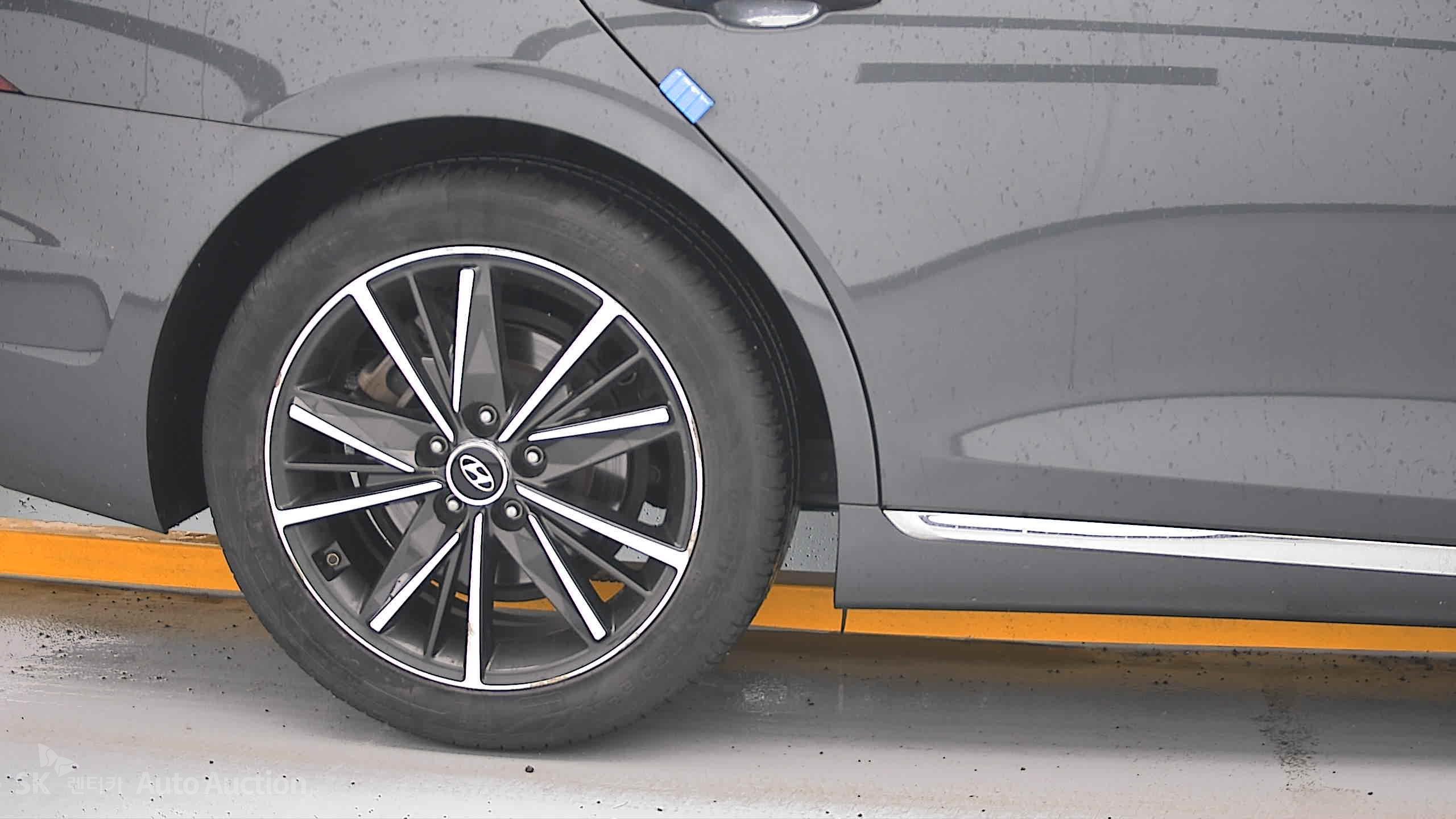 2022 - hyundai grandeur