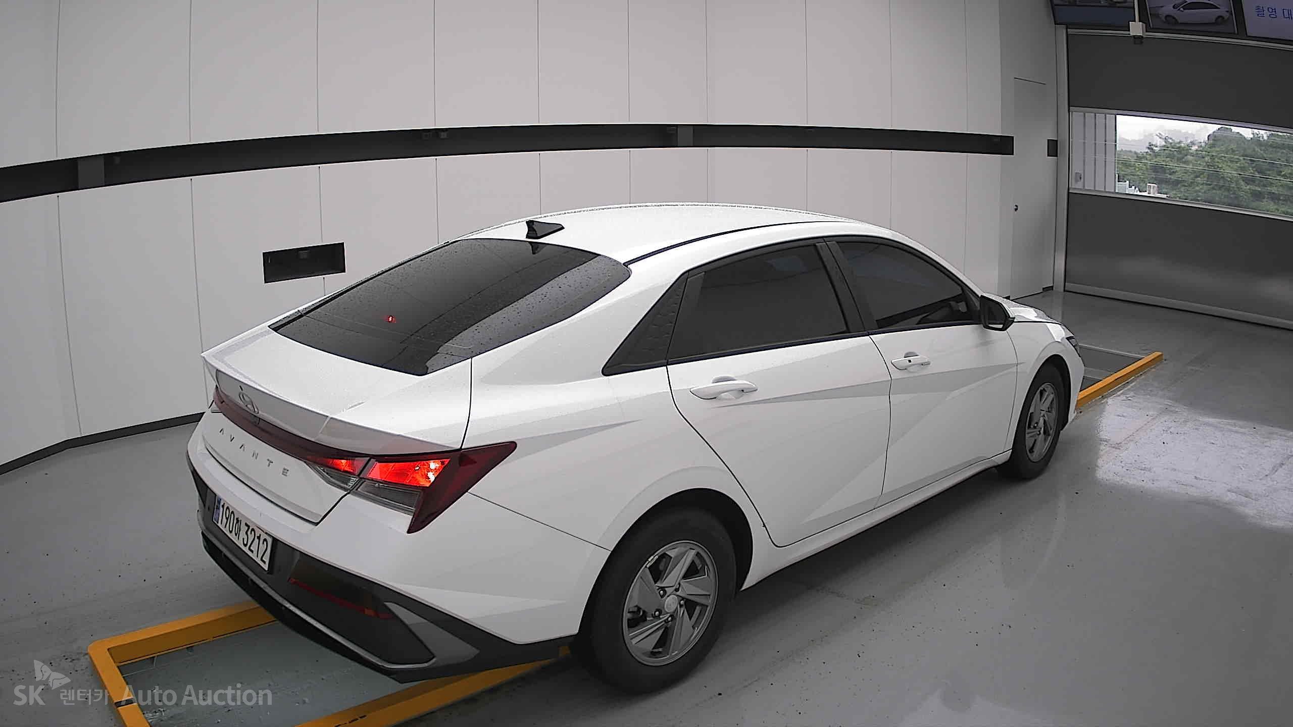 2024 - hyundai avante