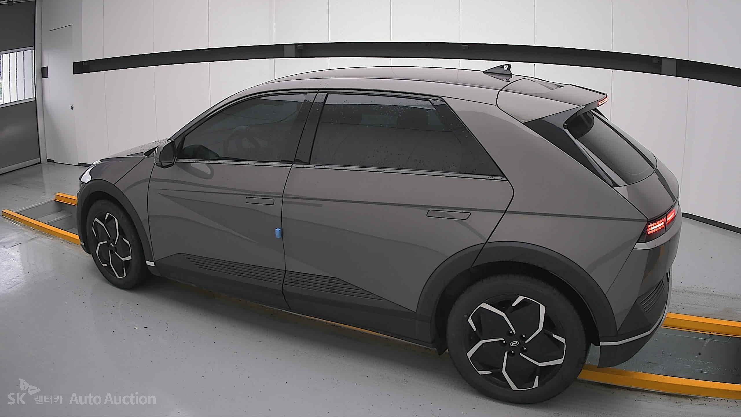 2022 - hyundai ioniq