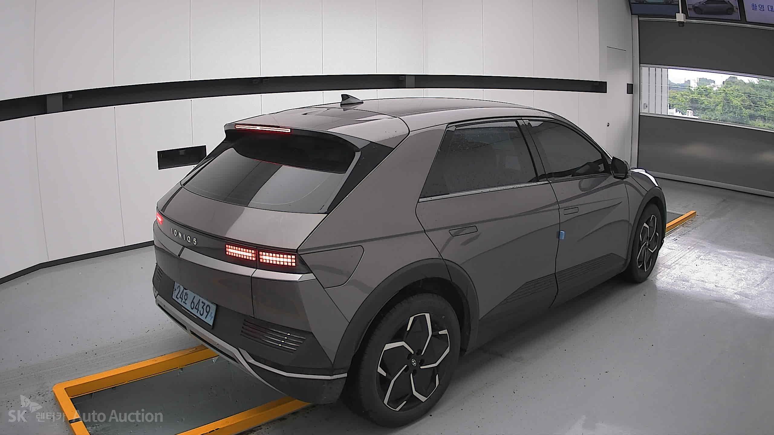 2022 - hyundai ioniq