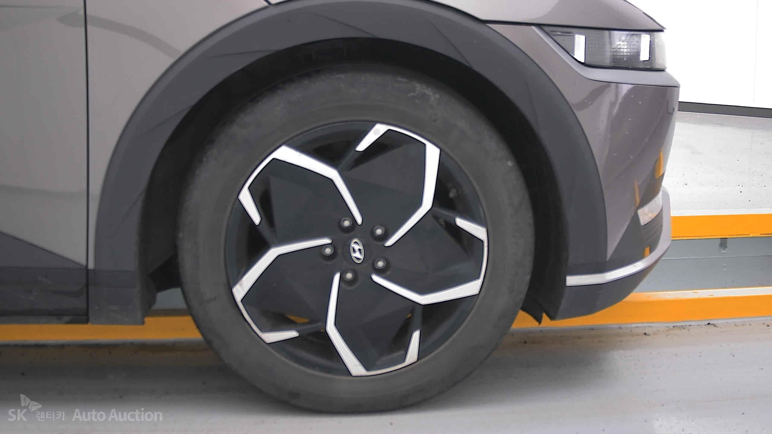 2022 - hyundai ioniq
