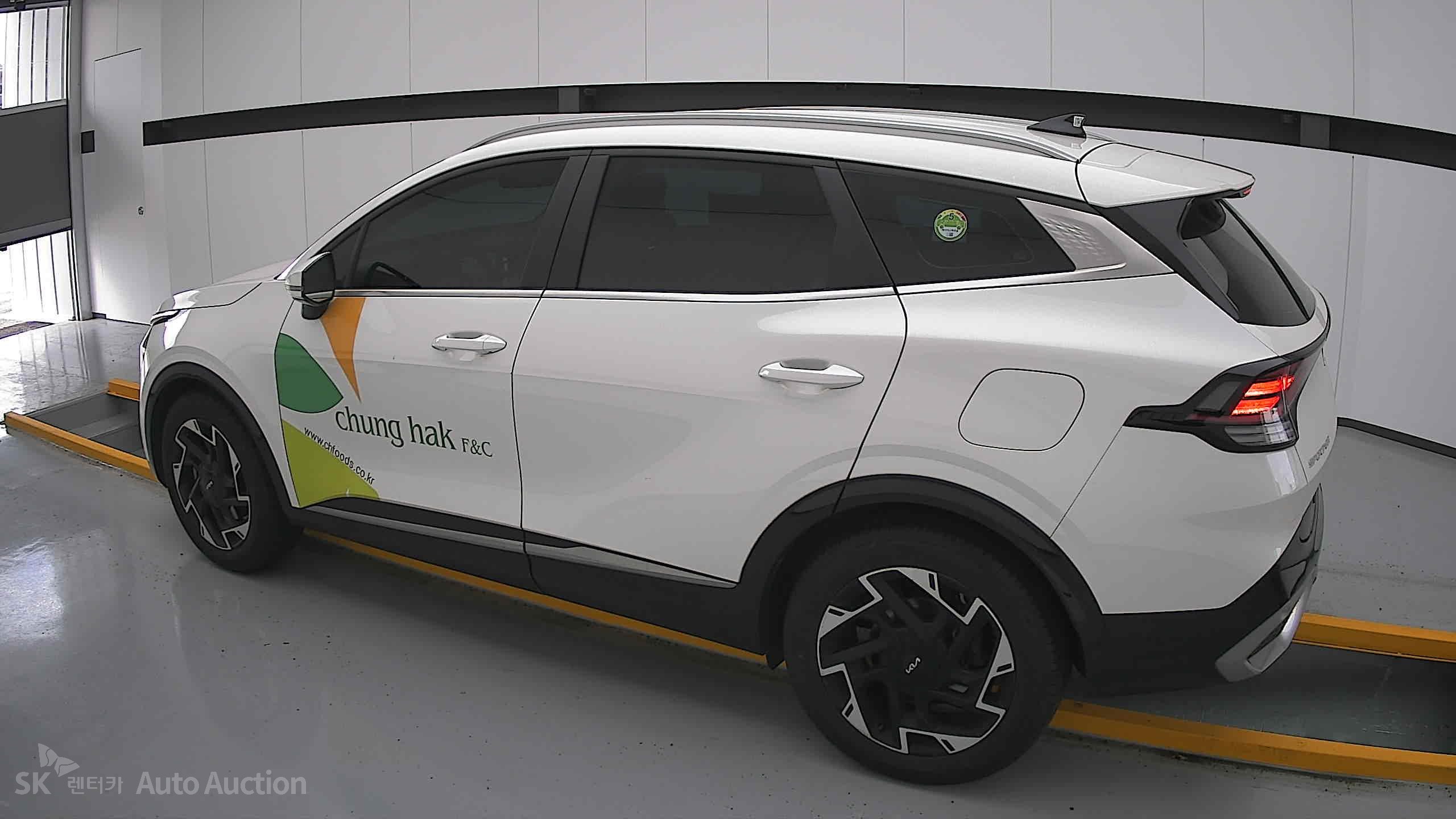 2023 - kia sportage