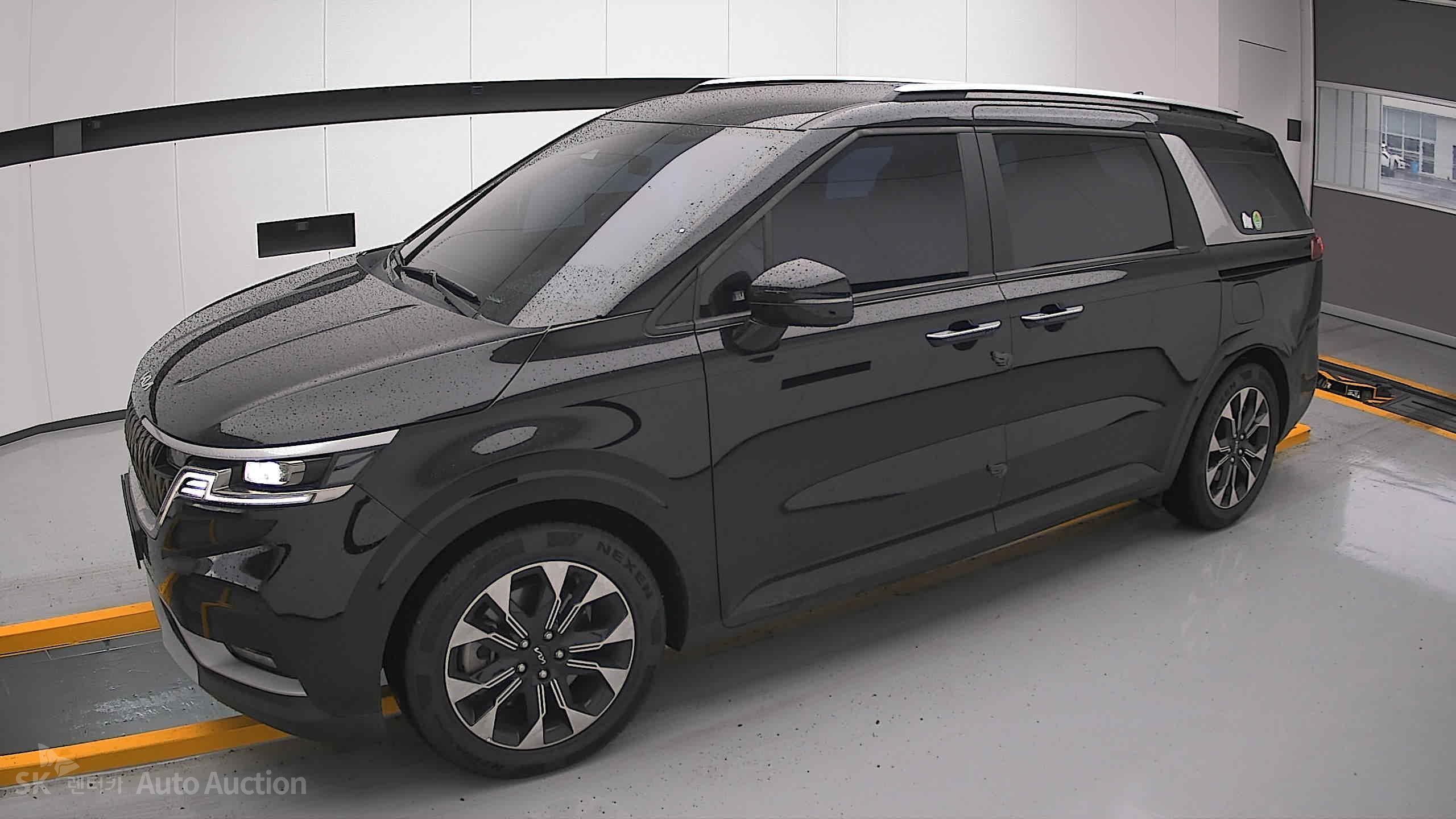 2023 - kia carnival
