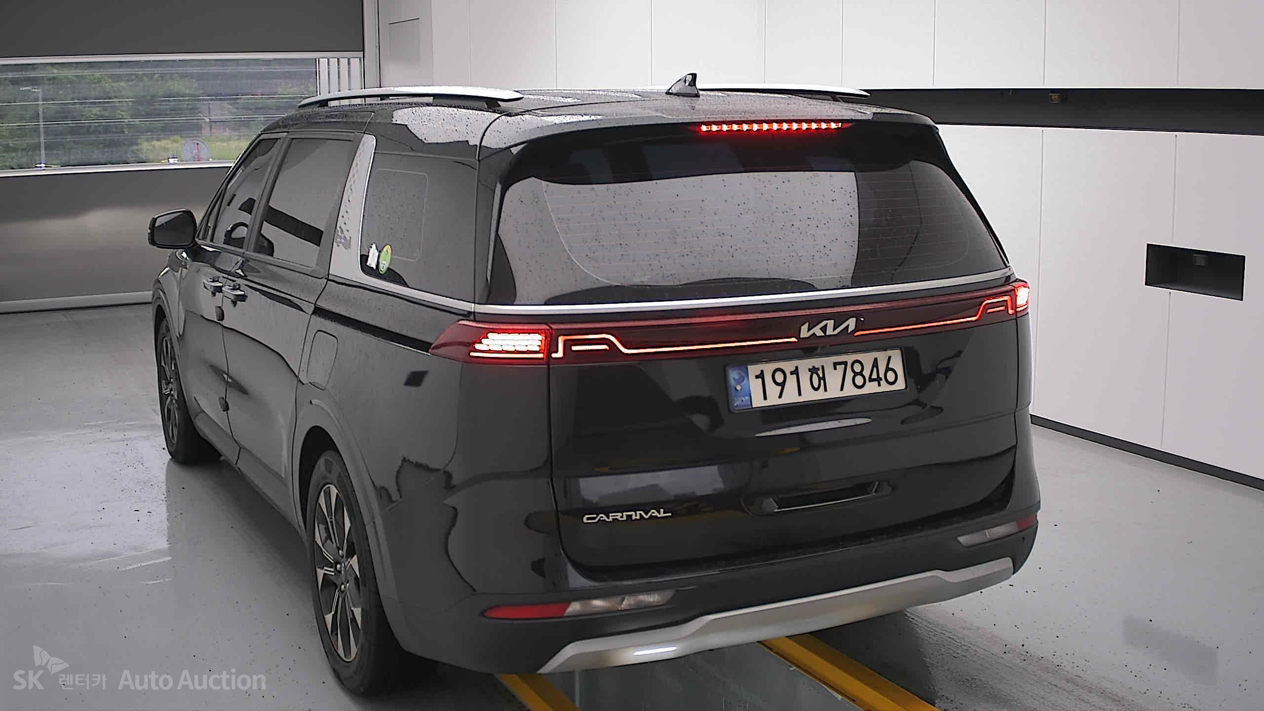 2023 - kia carnival