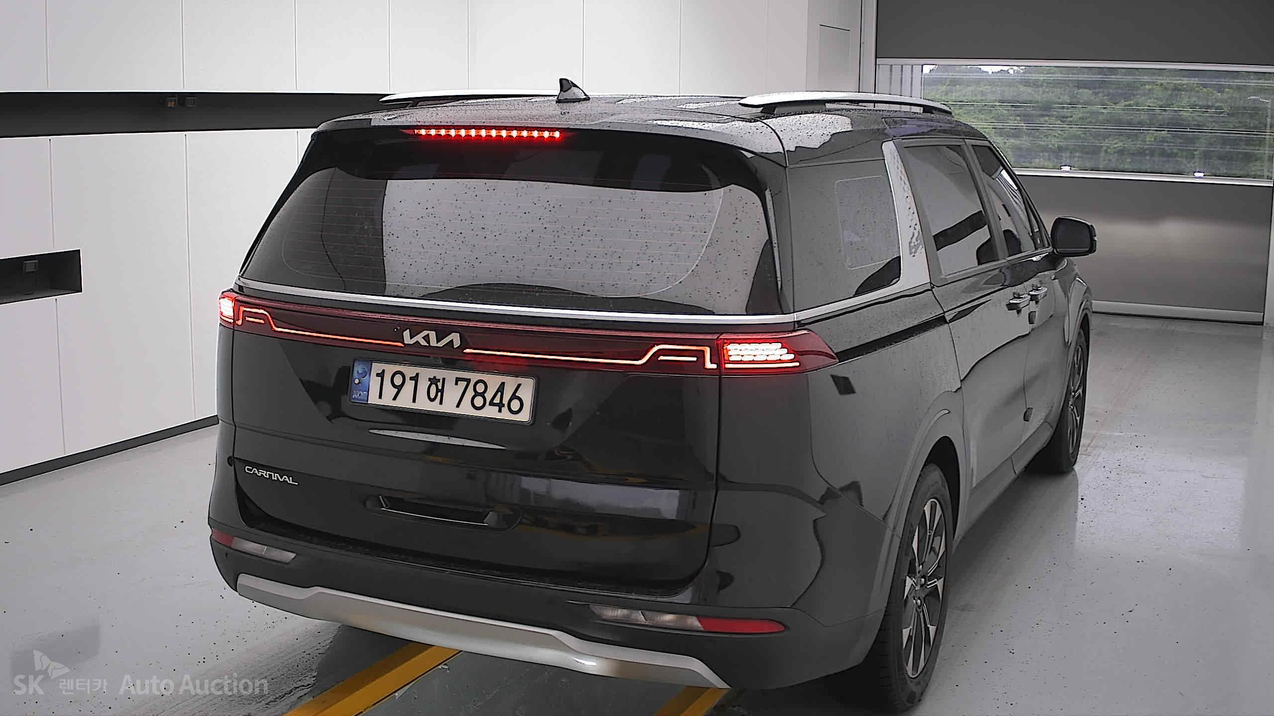 2023 - kia carnival