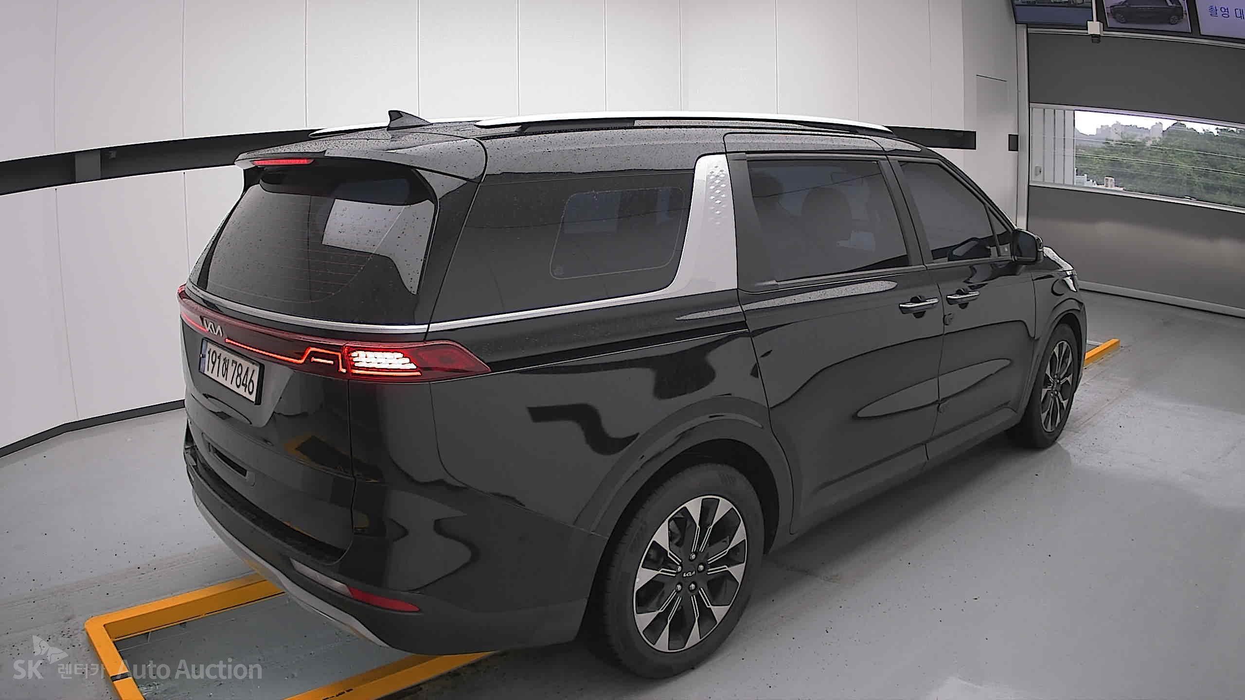 2023 - kia carnival