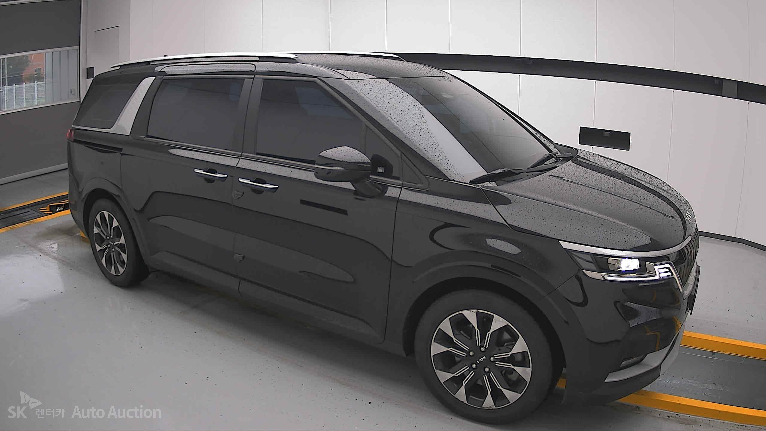 2023 - kia carnival