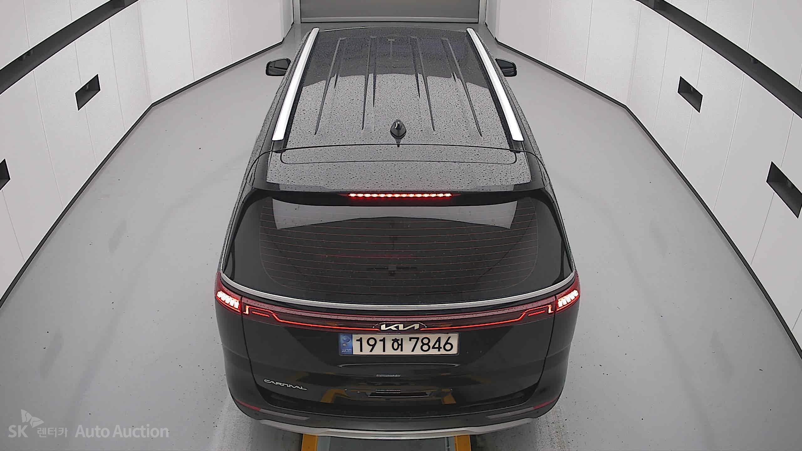 2023 - kia carnival