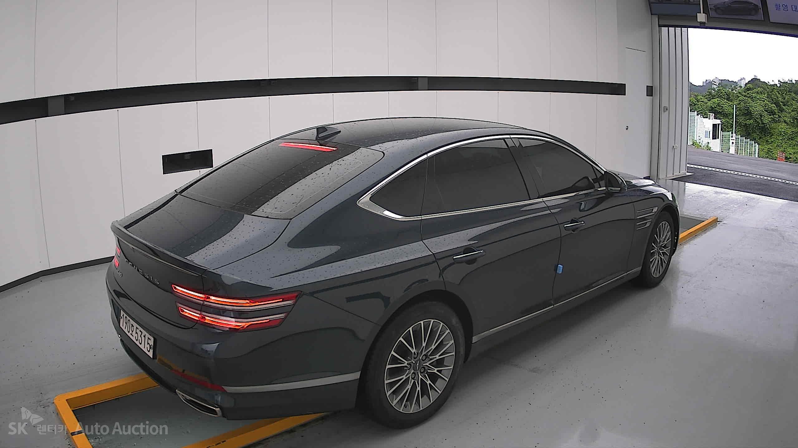 2022 - genesis g80