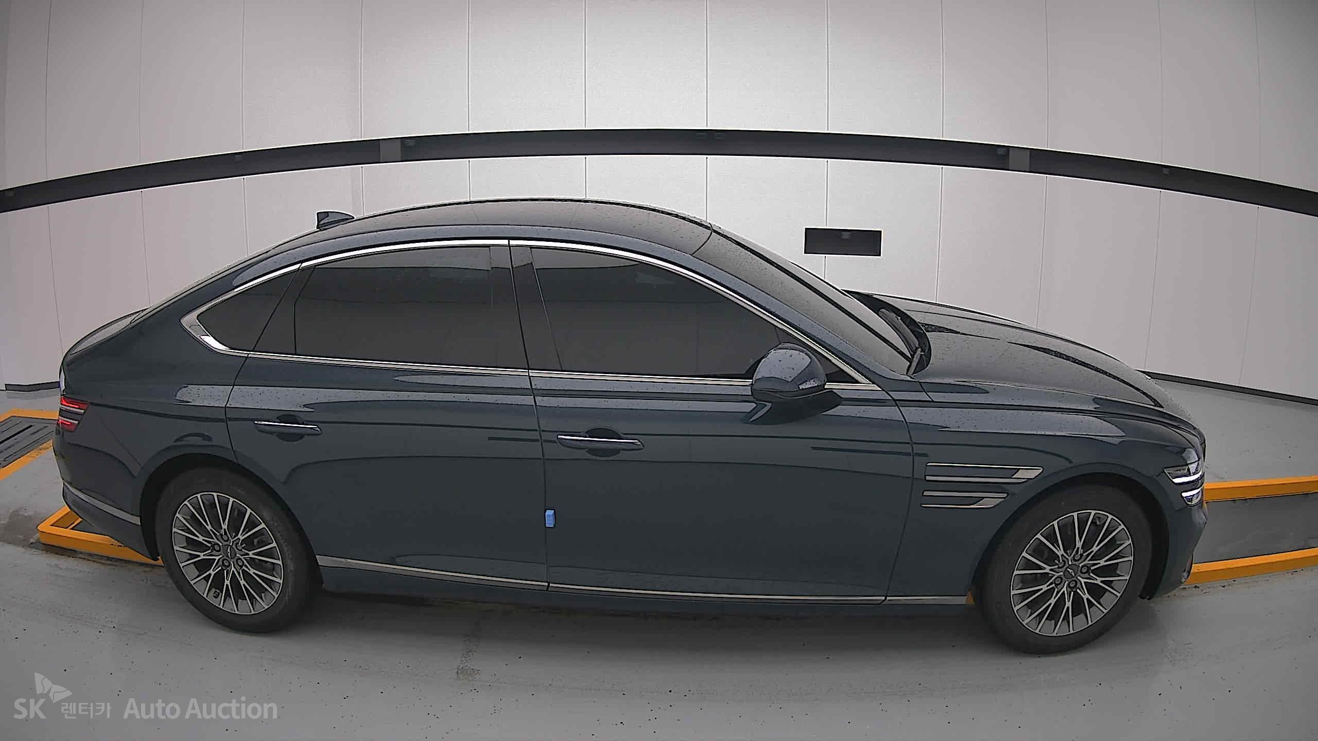 2022 - genesis g80