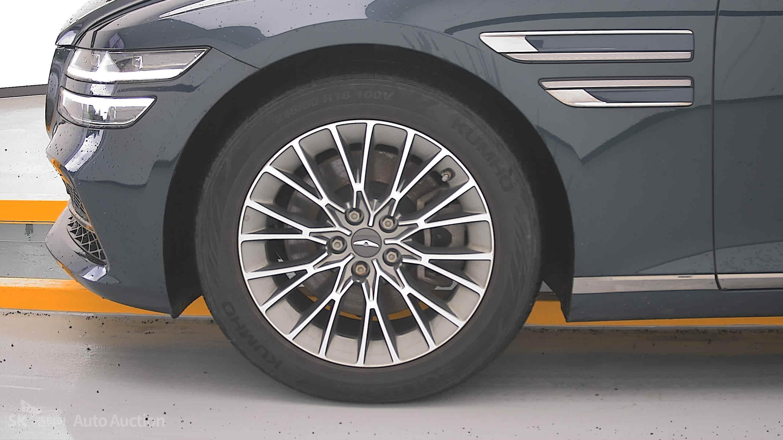 2022 - genesis g80