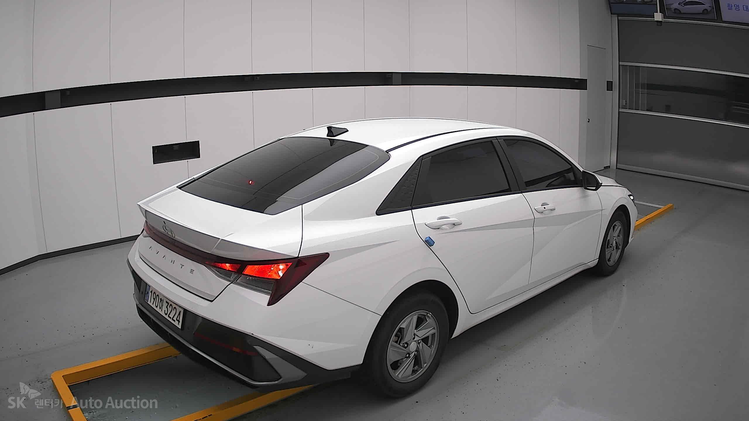 2024 - hyundai avante