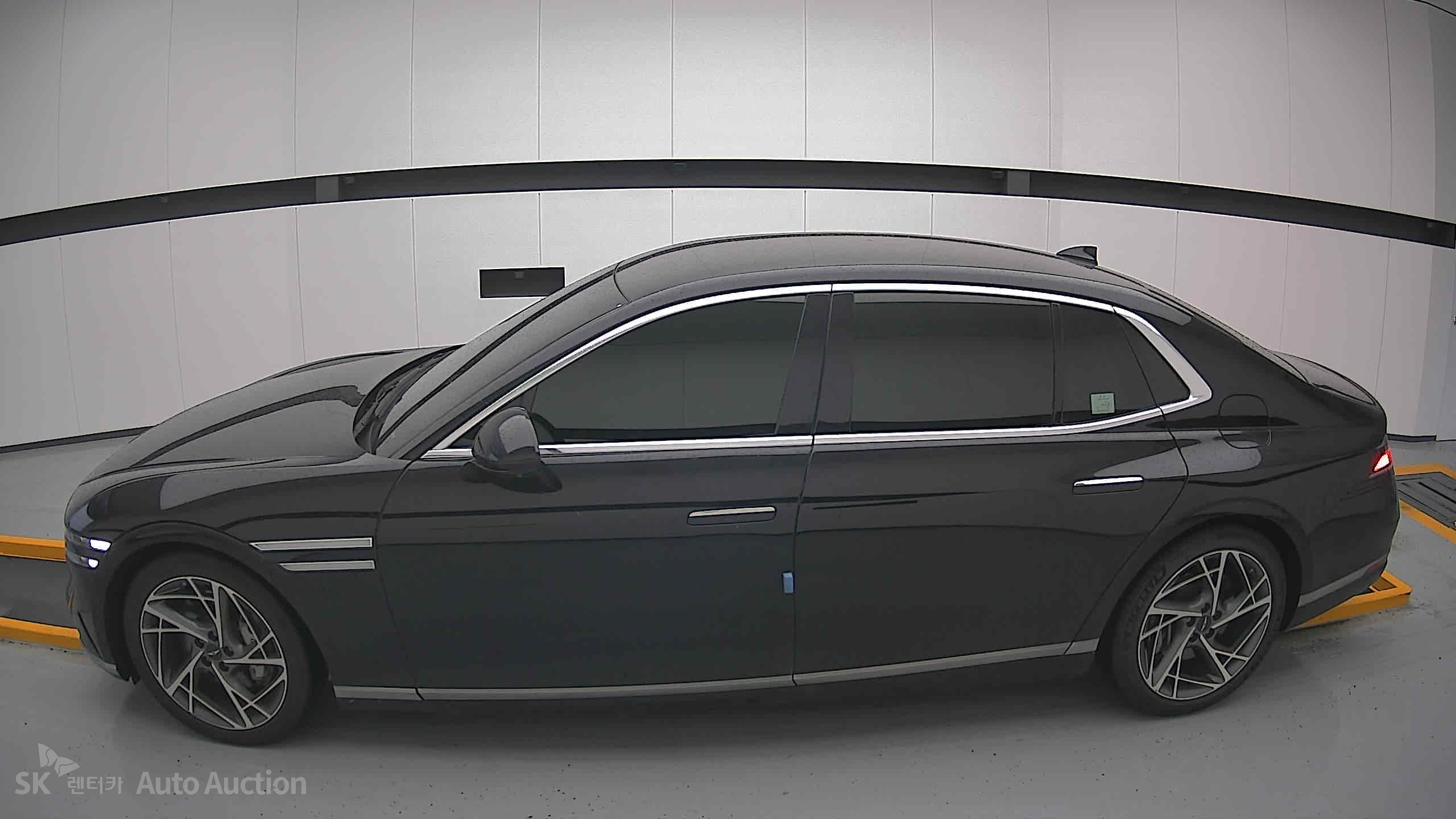 2022 - genesis g90