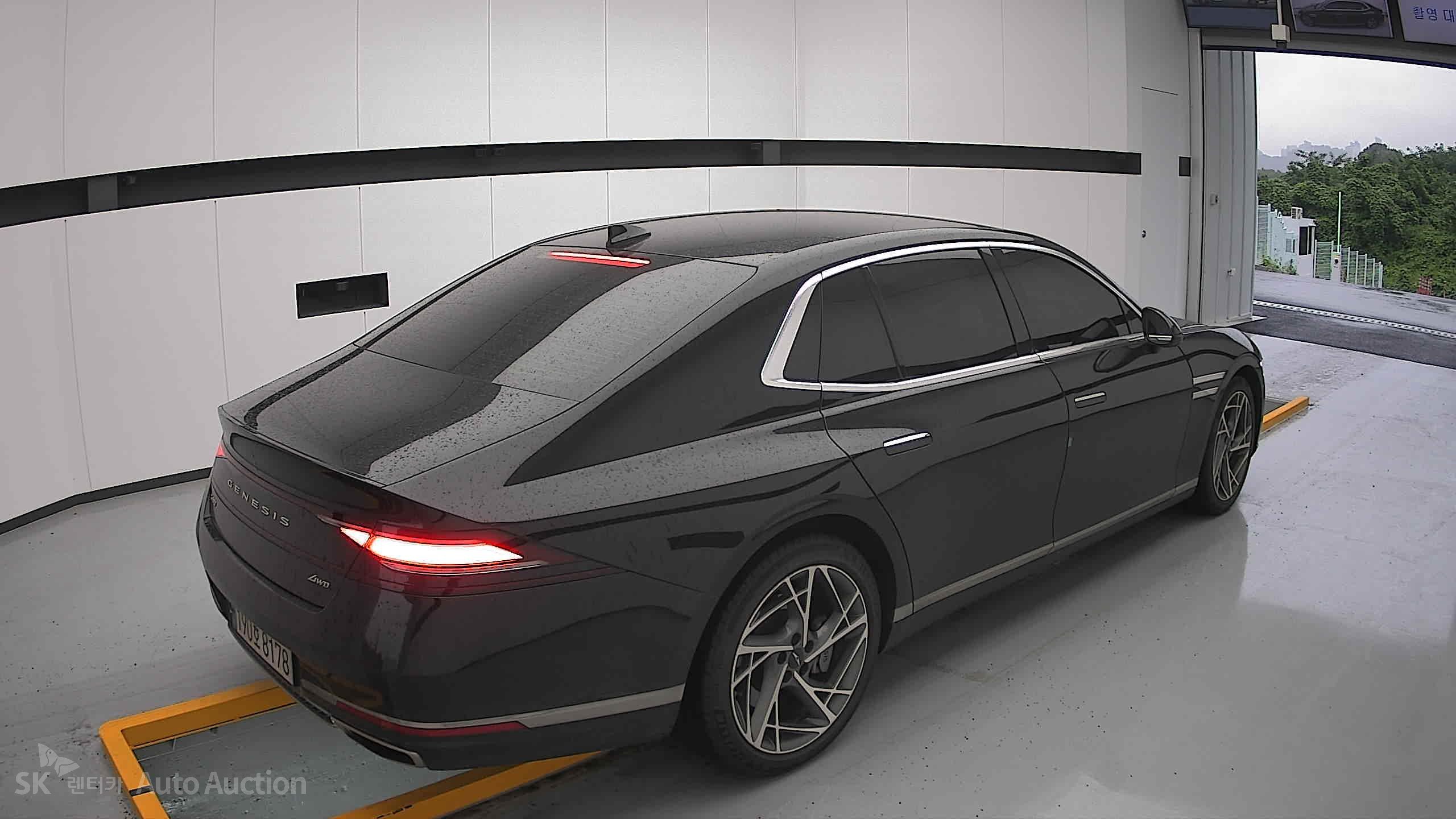 2022 - genesis g90