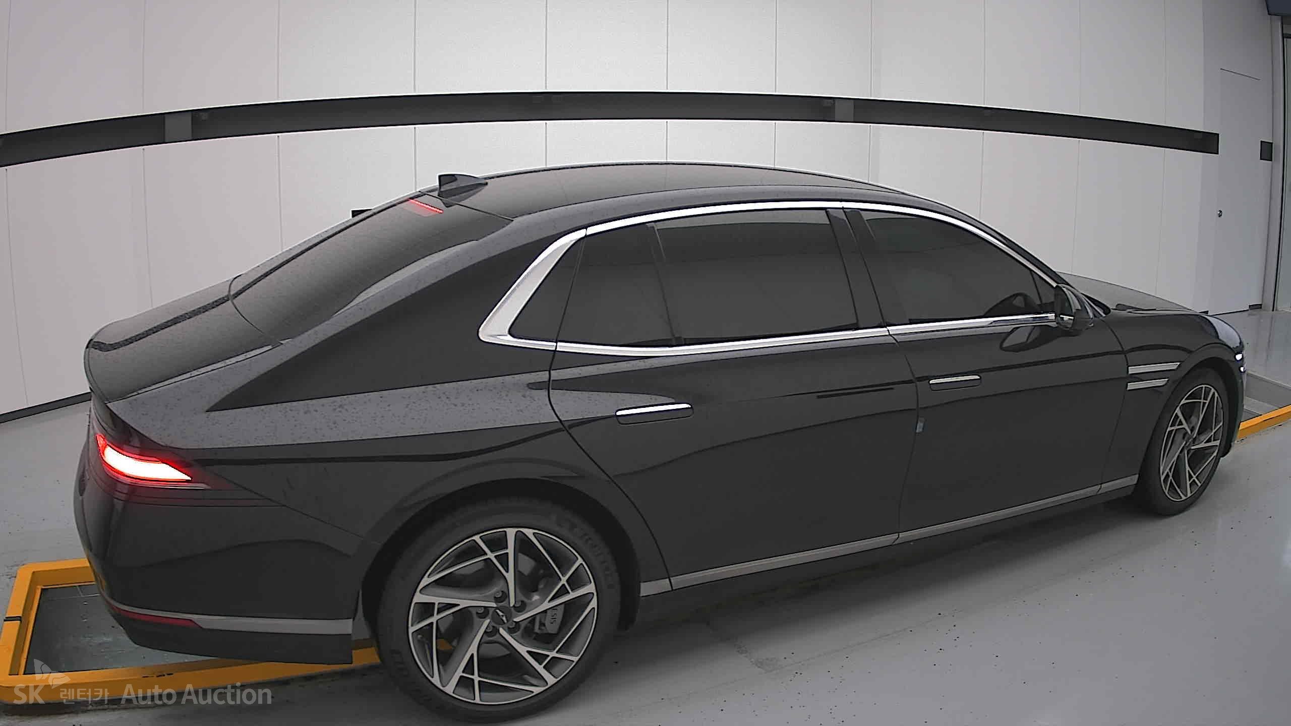 2022 - genesis g90