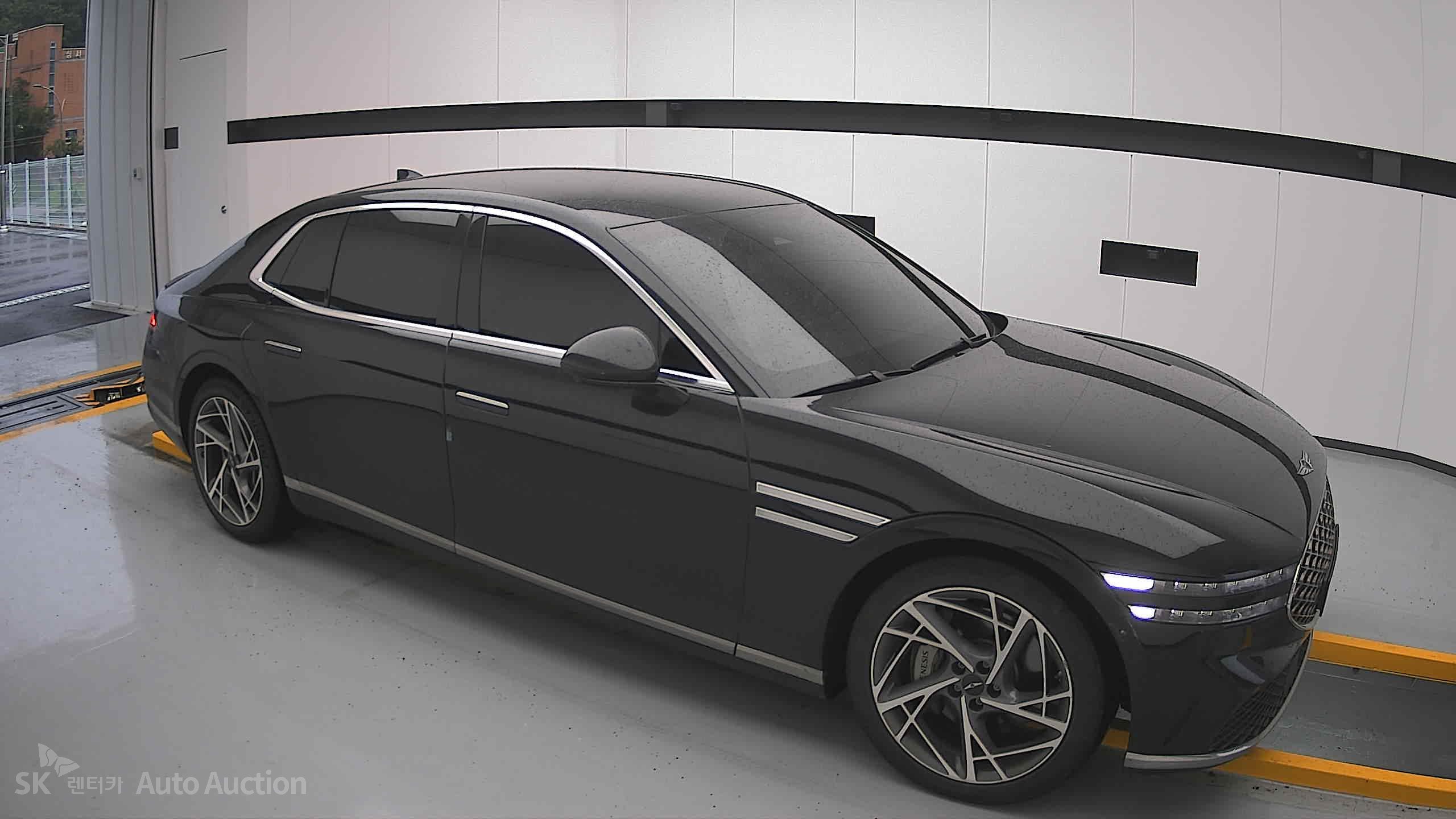 2022 - genesis g90