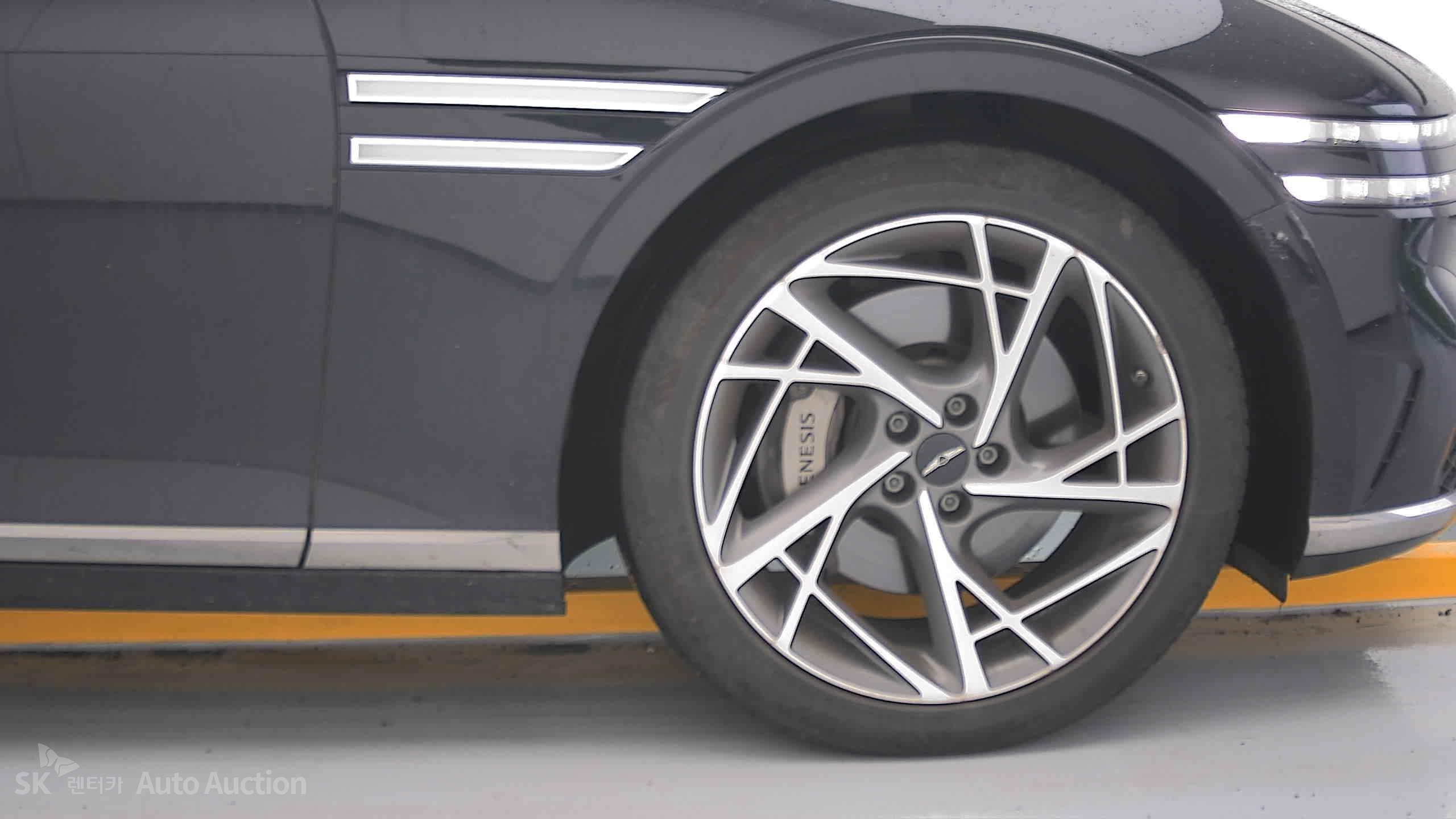2022 - genesis g90