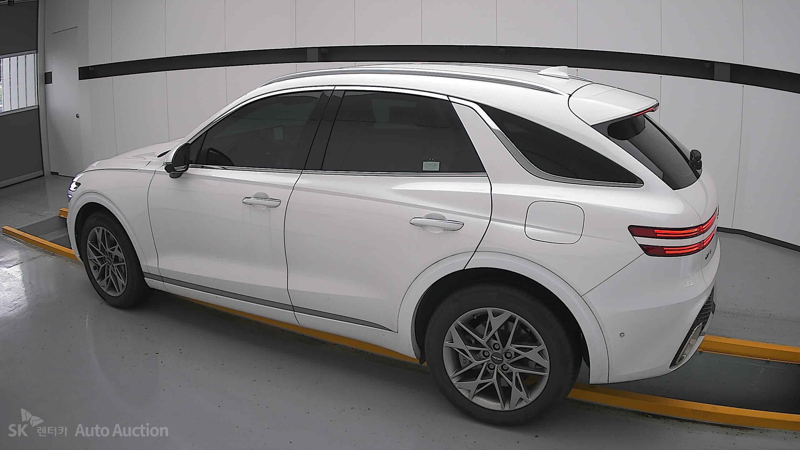 2023 - genesis gv70