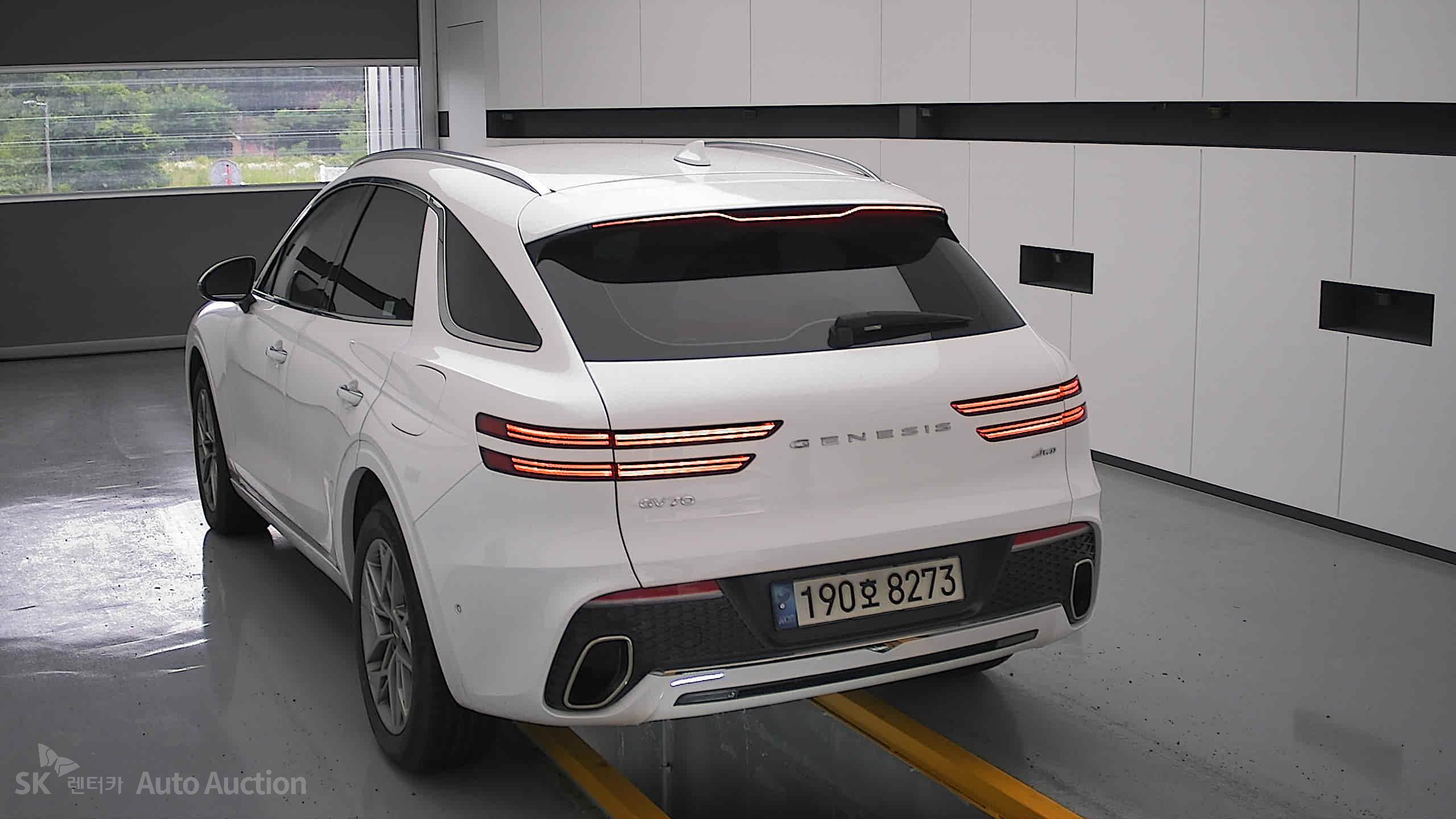 2023 - genesis gv70