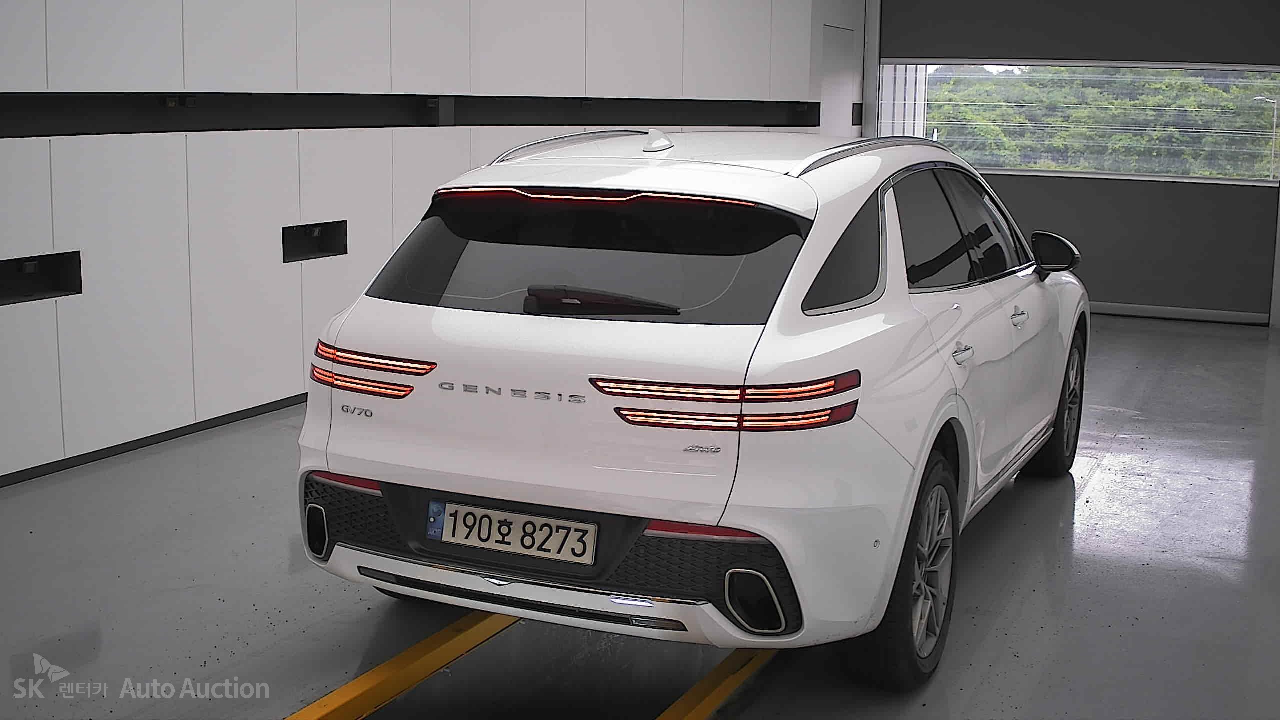 2023 - genesis gv70