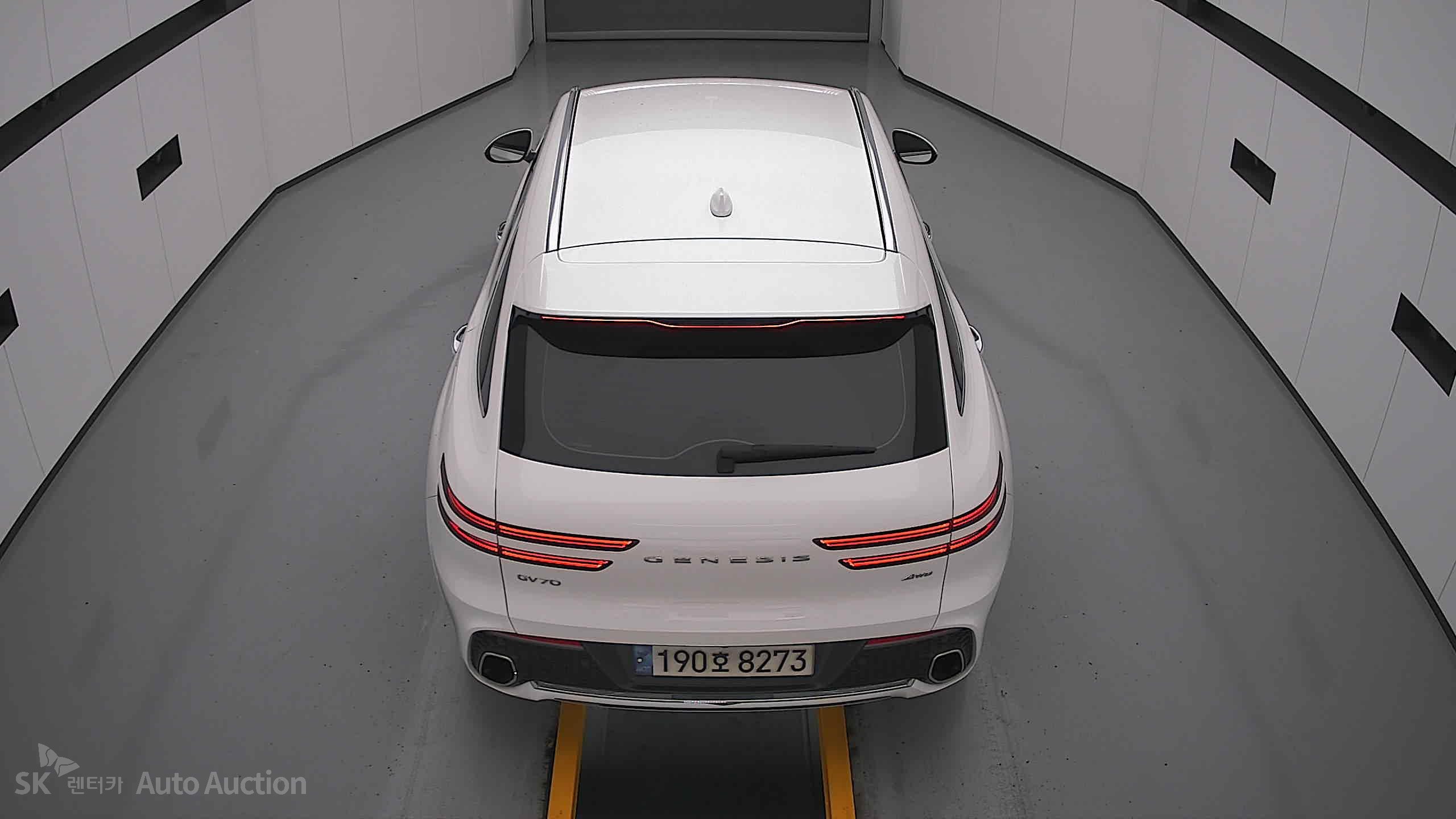 2023 - genesis gv70