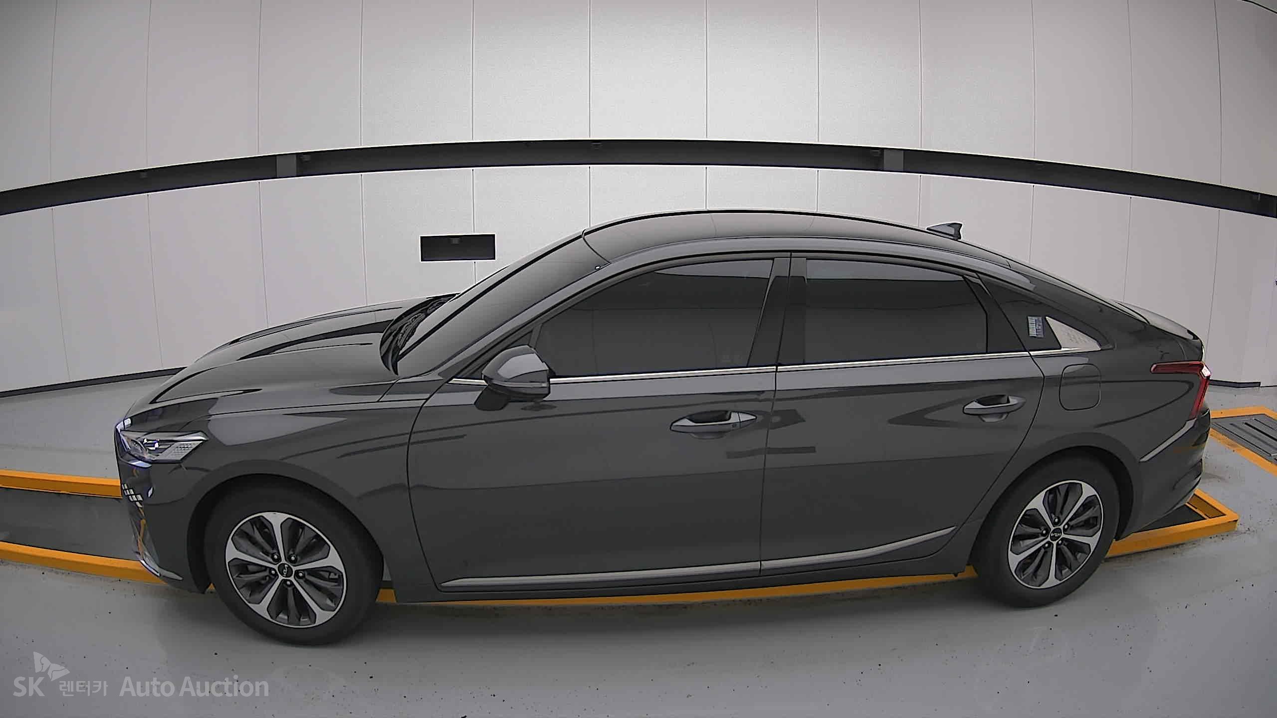 2023 - kia k8