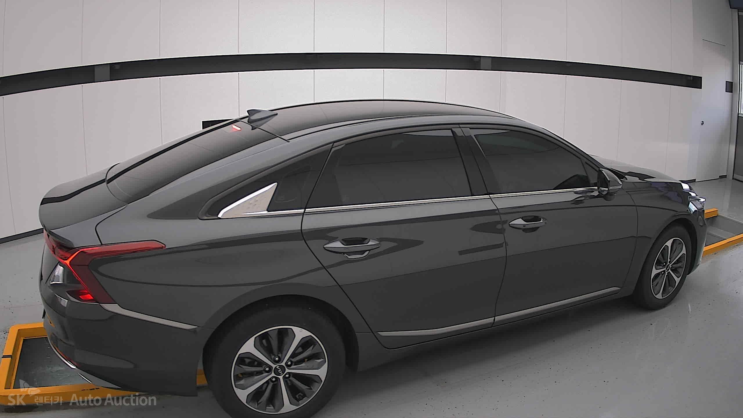2023 - kia k8