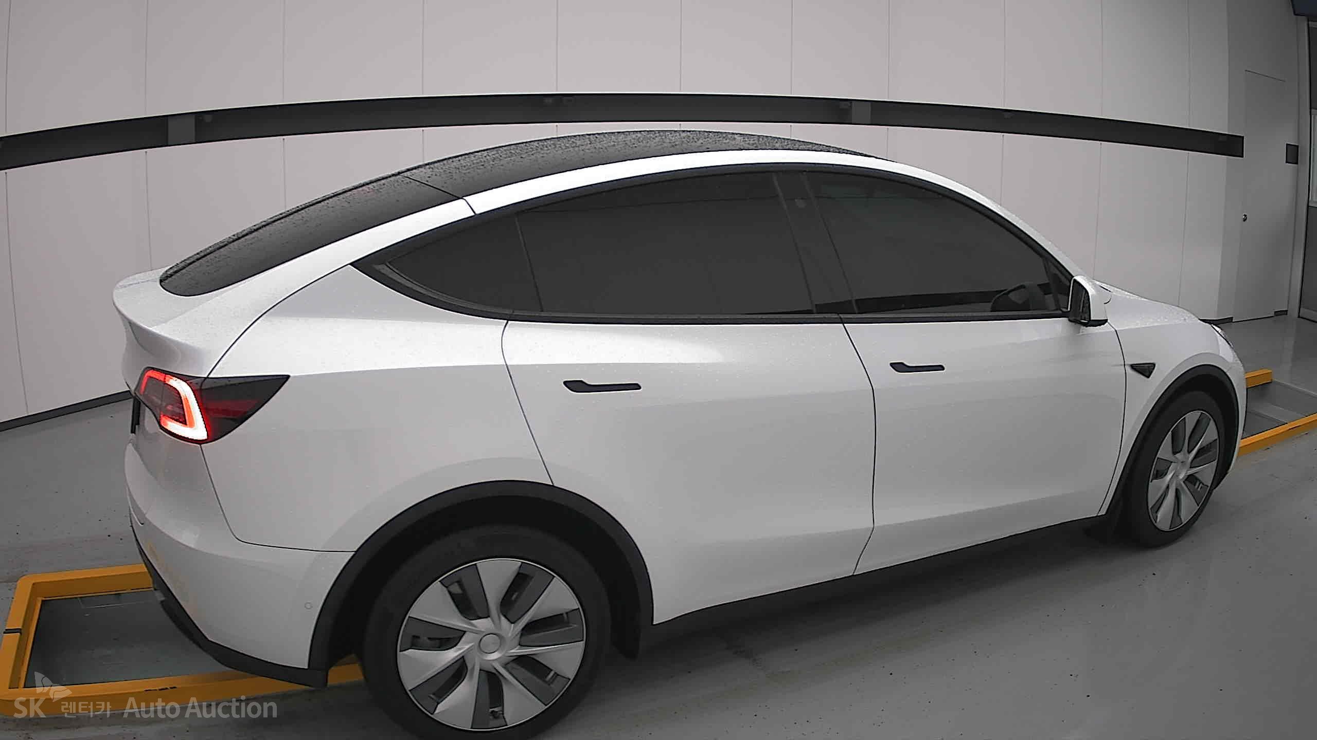2022 - tesla model y