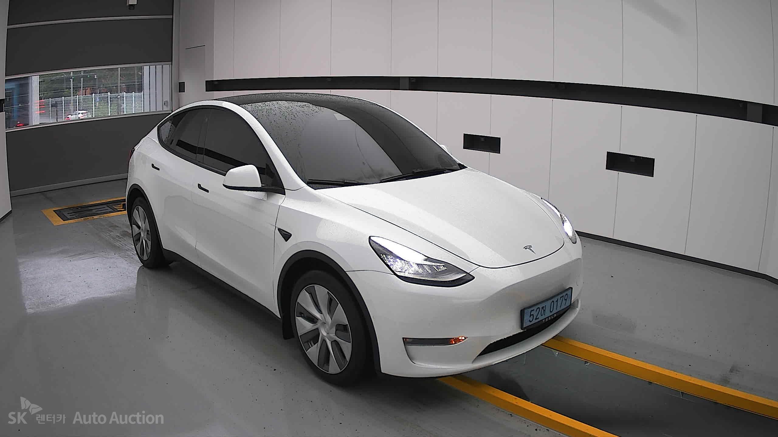 2022 - tesla model y