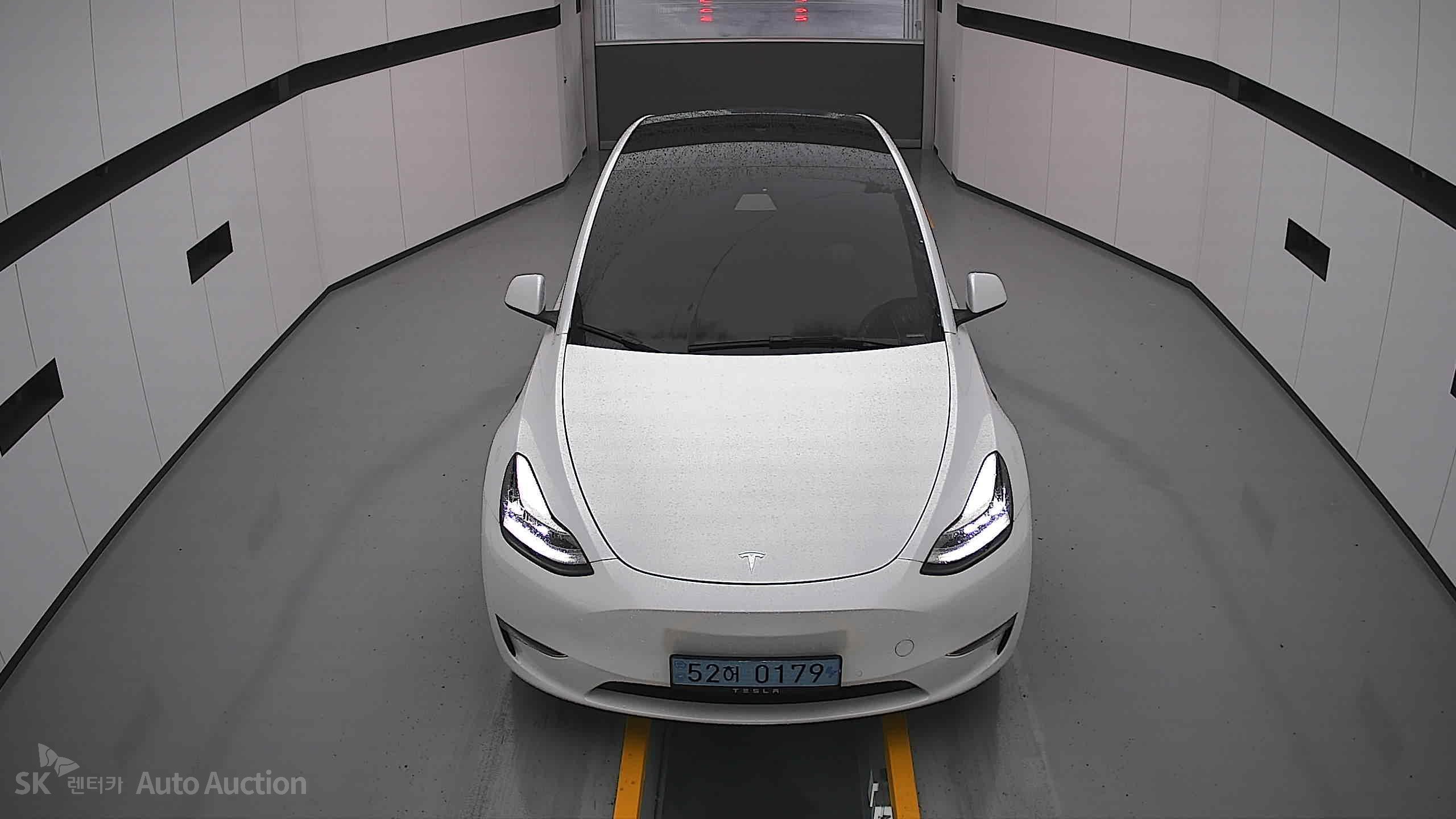 2022 - tesla model y