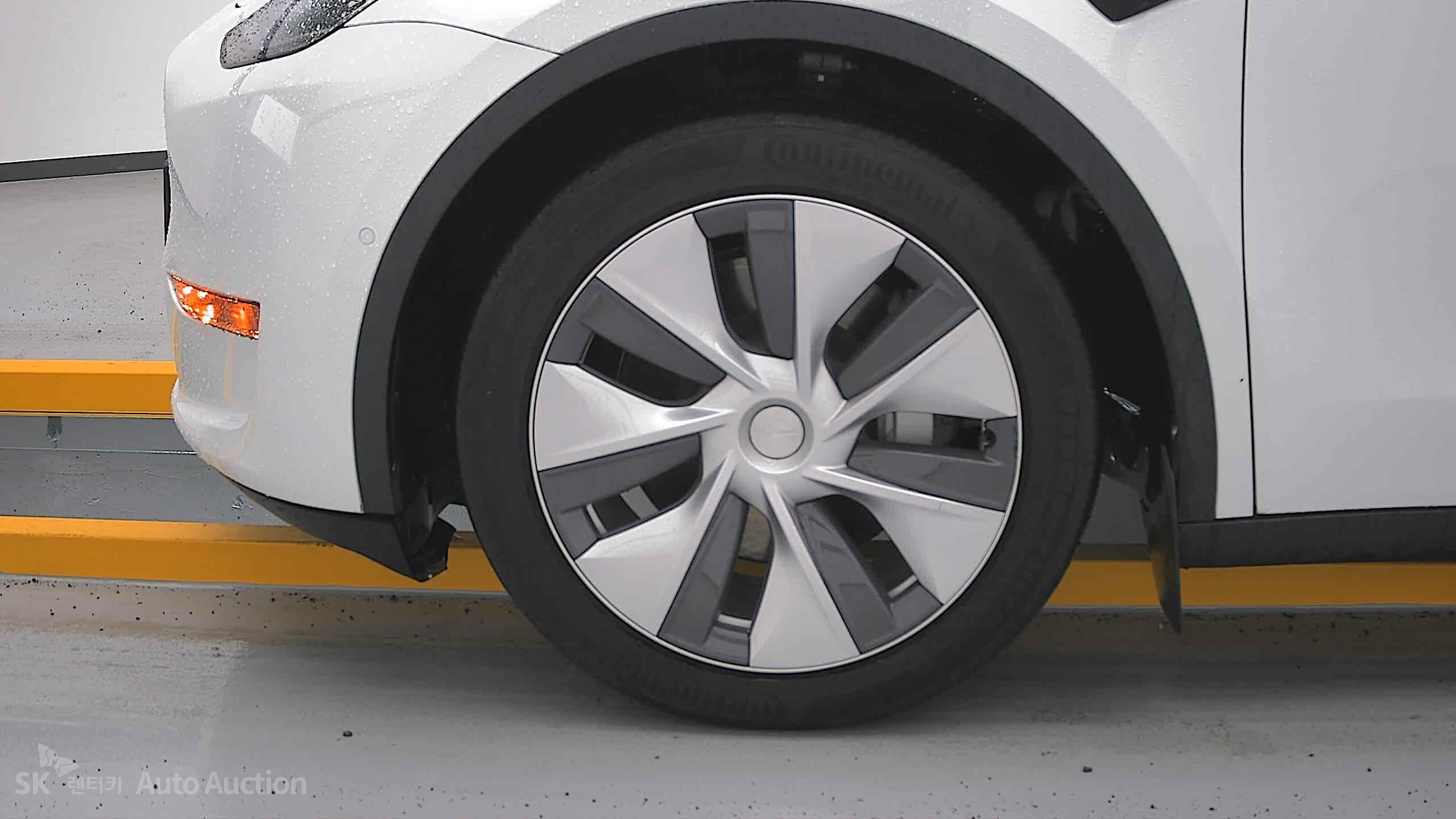 2022 - tesla model y