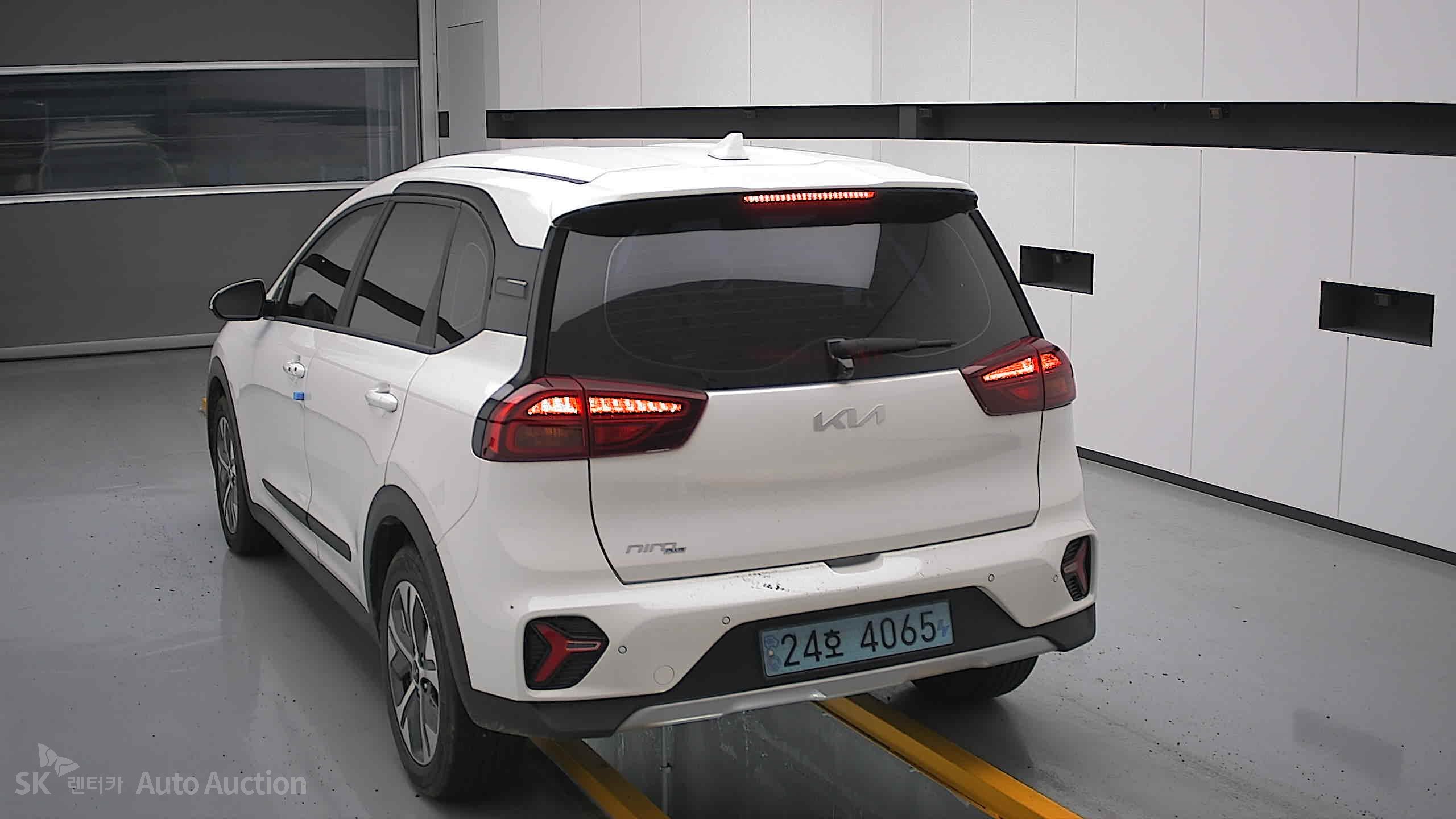 2023 - kia niro