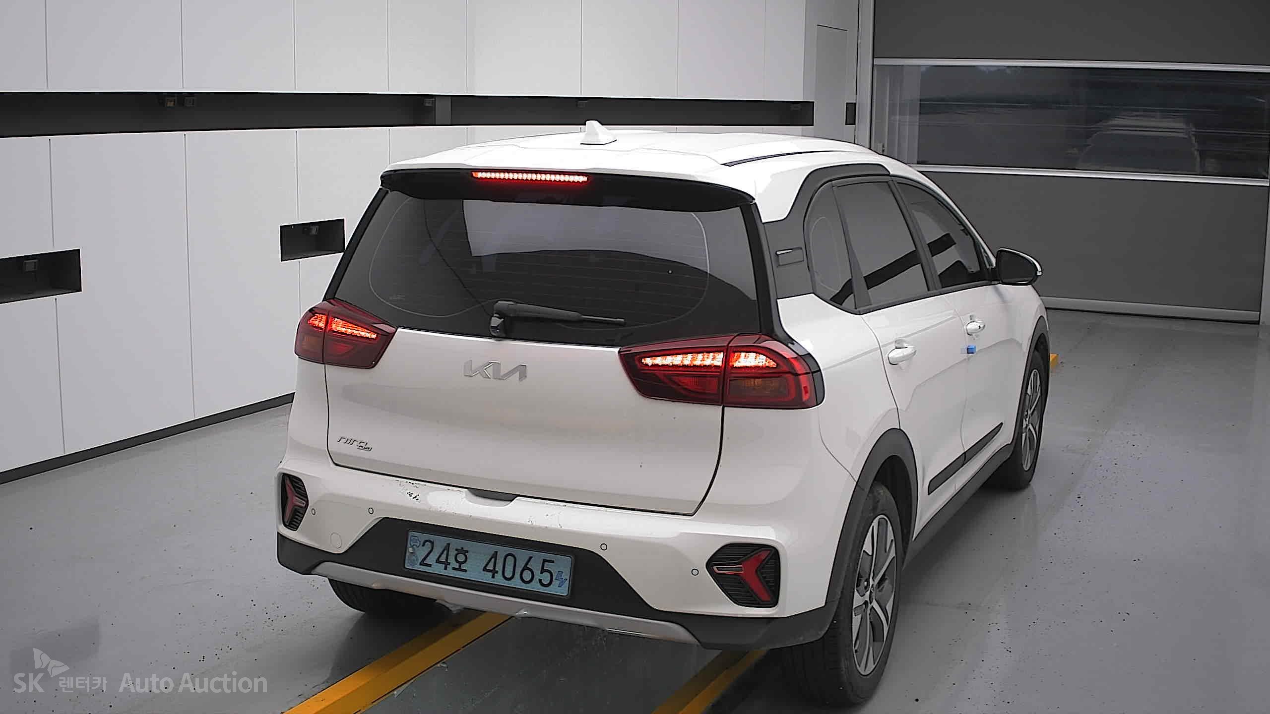 2023 - kia niro