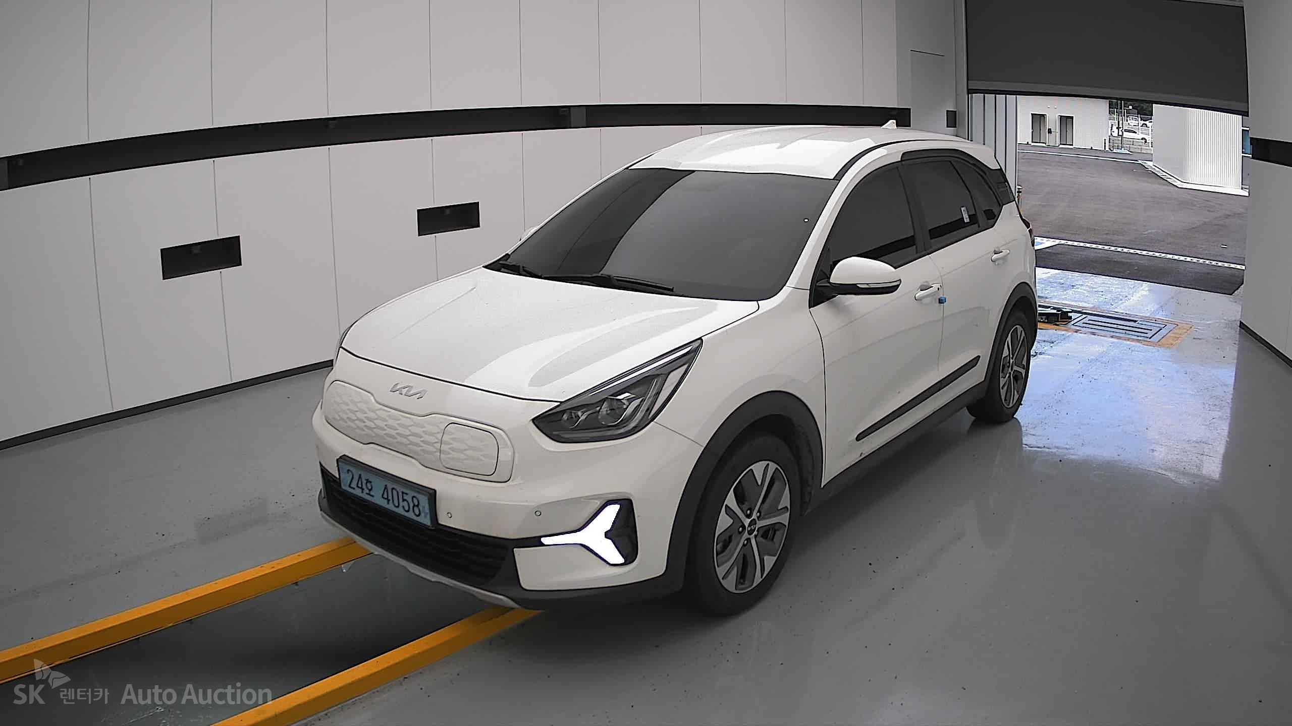 2023 - kia niro
