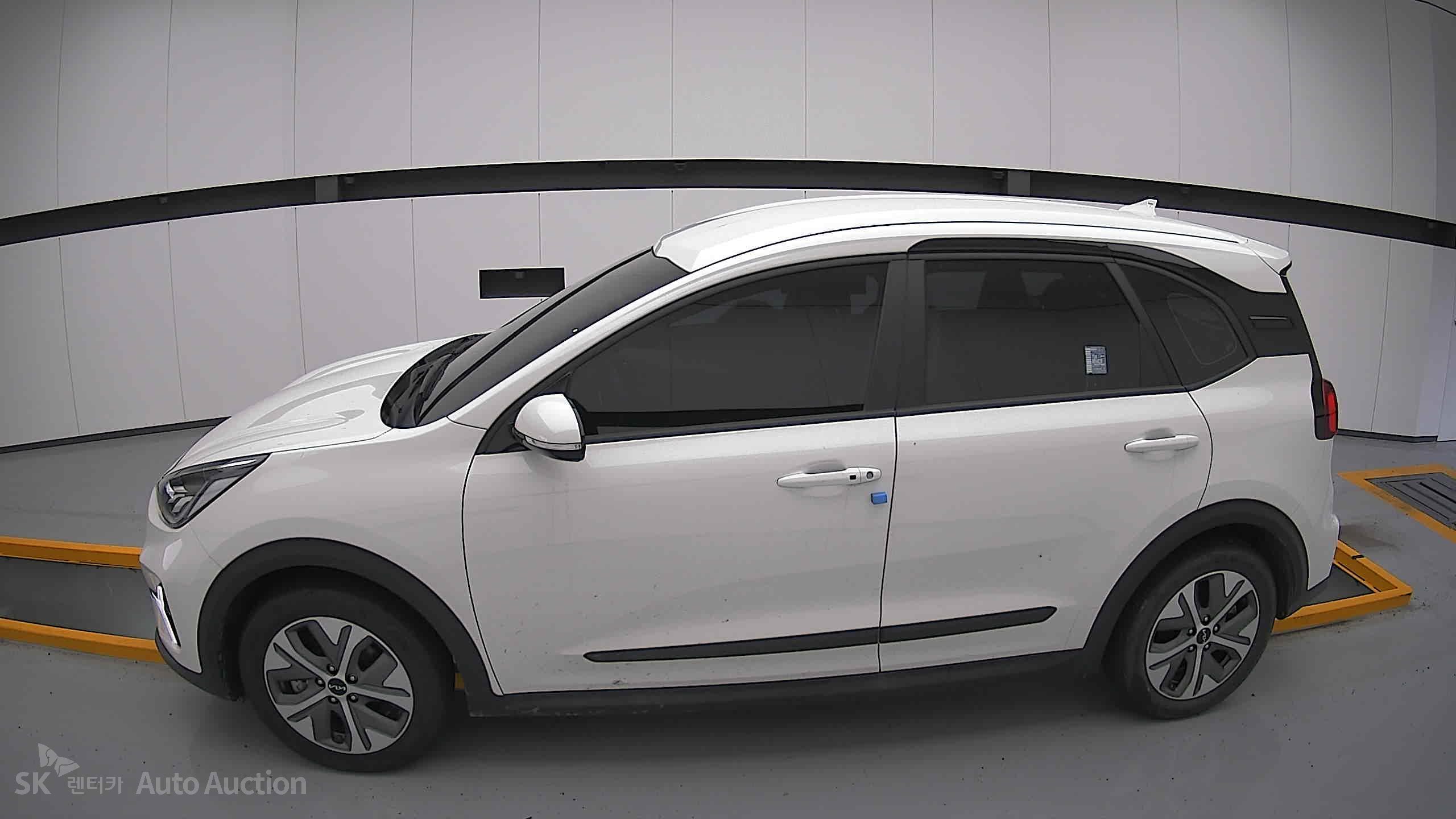 2023 - kia niro