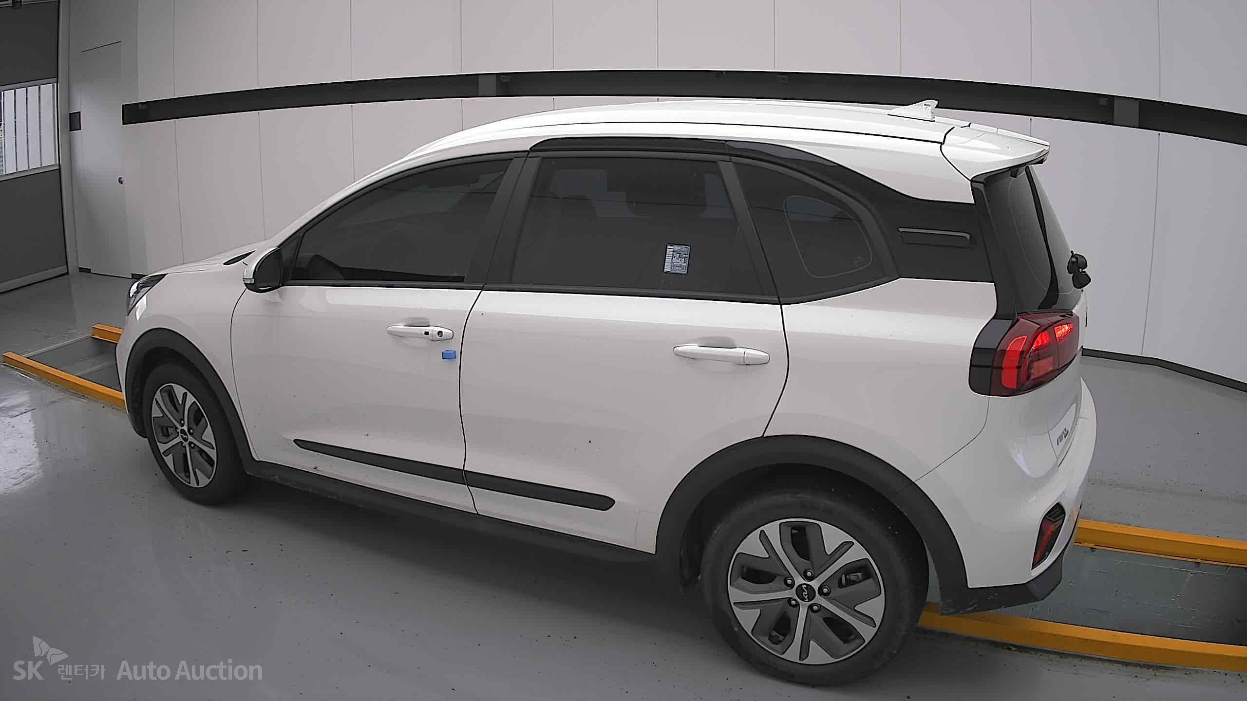 2023 - kia niro