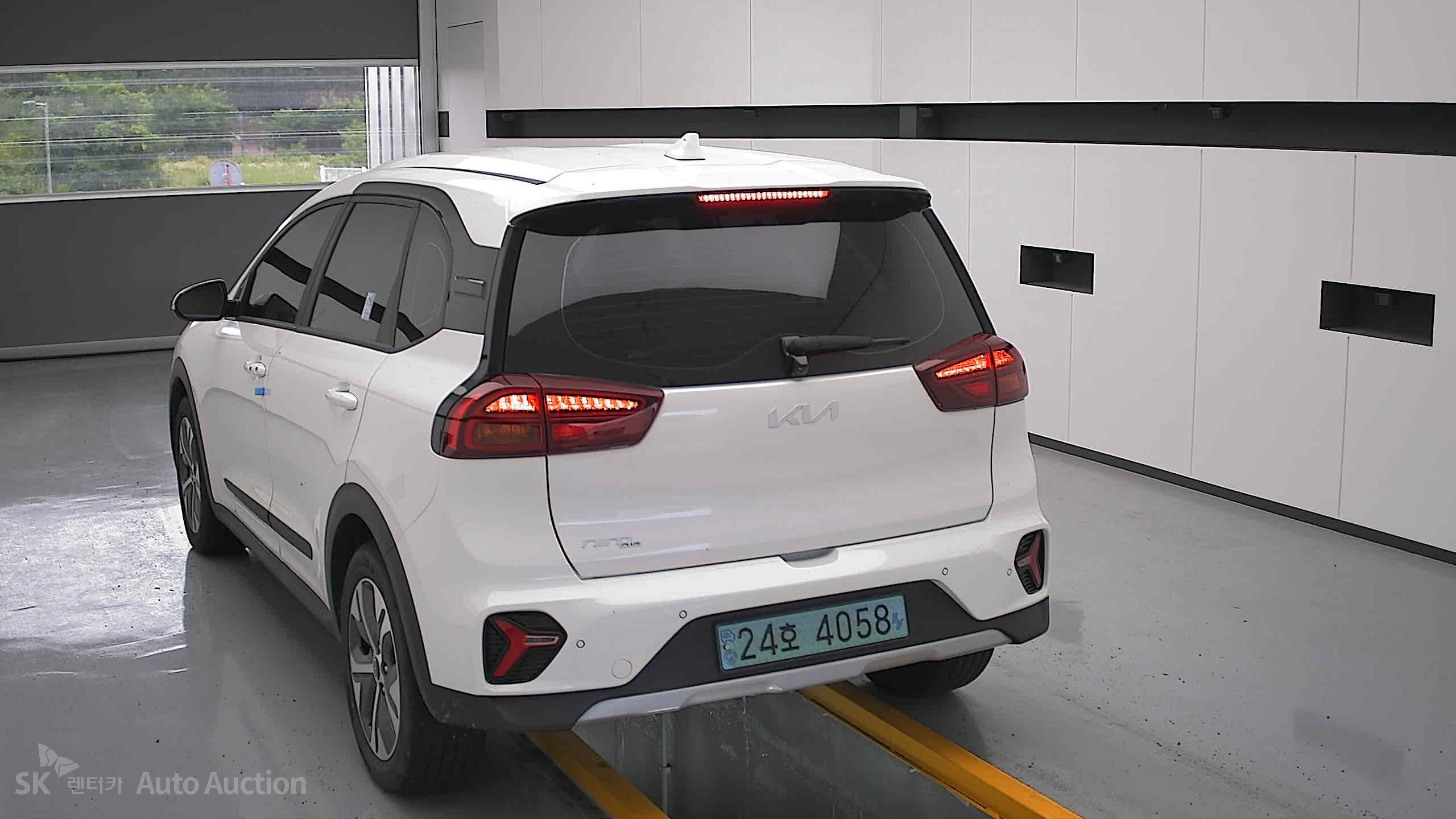 2023 - kia niro