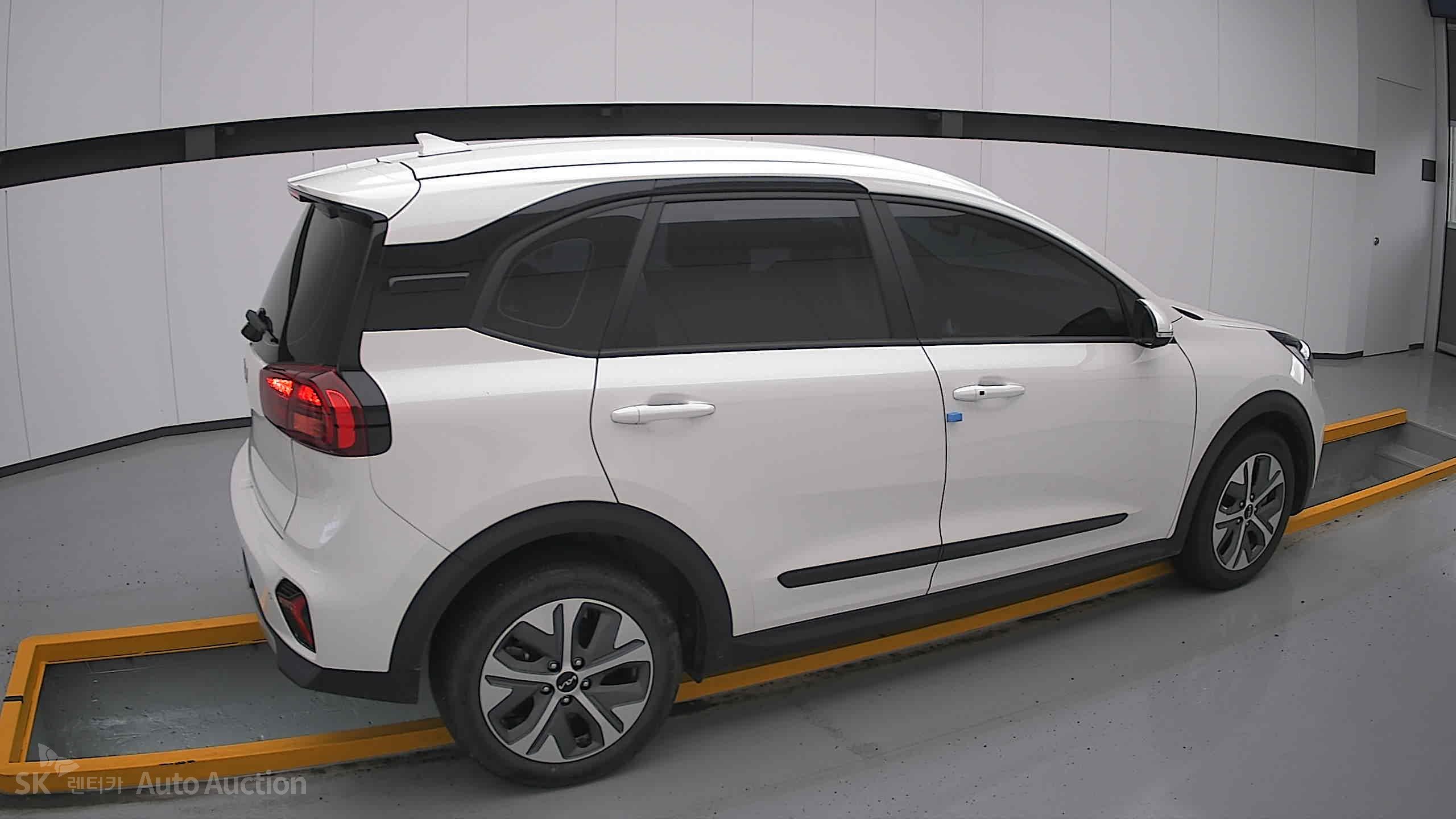 2023 - kia niro