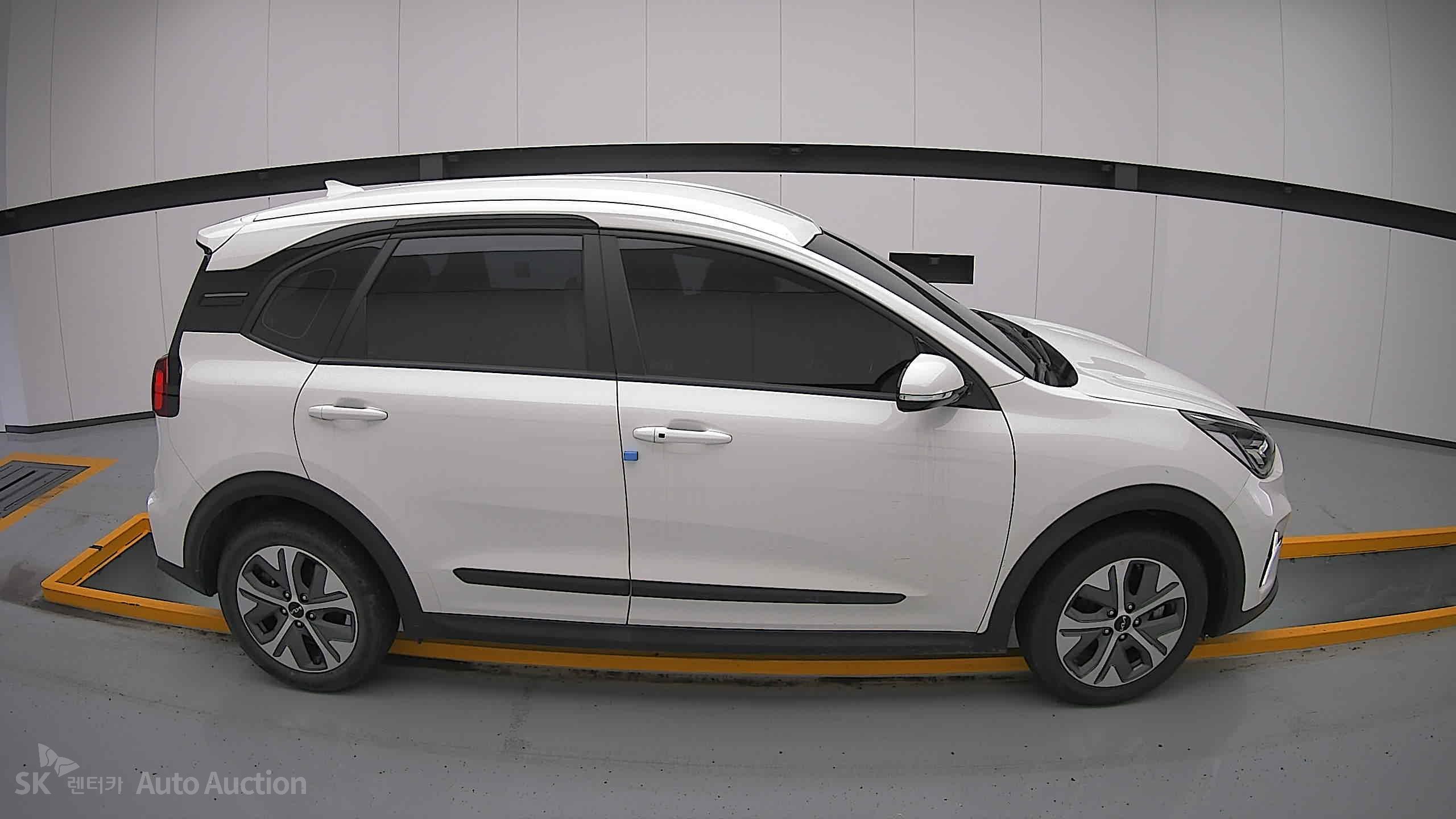 2023 - kia niro