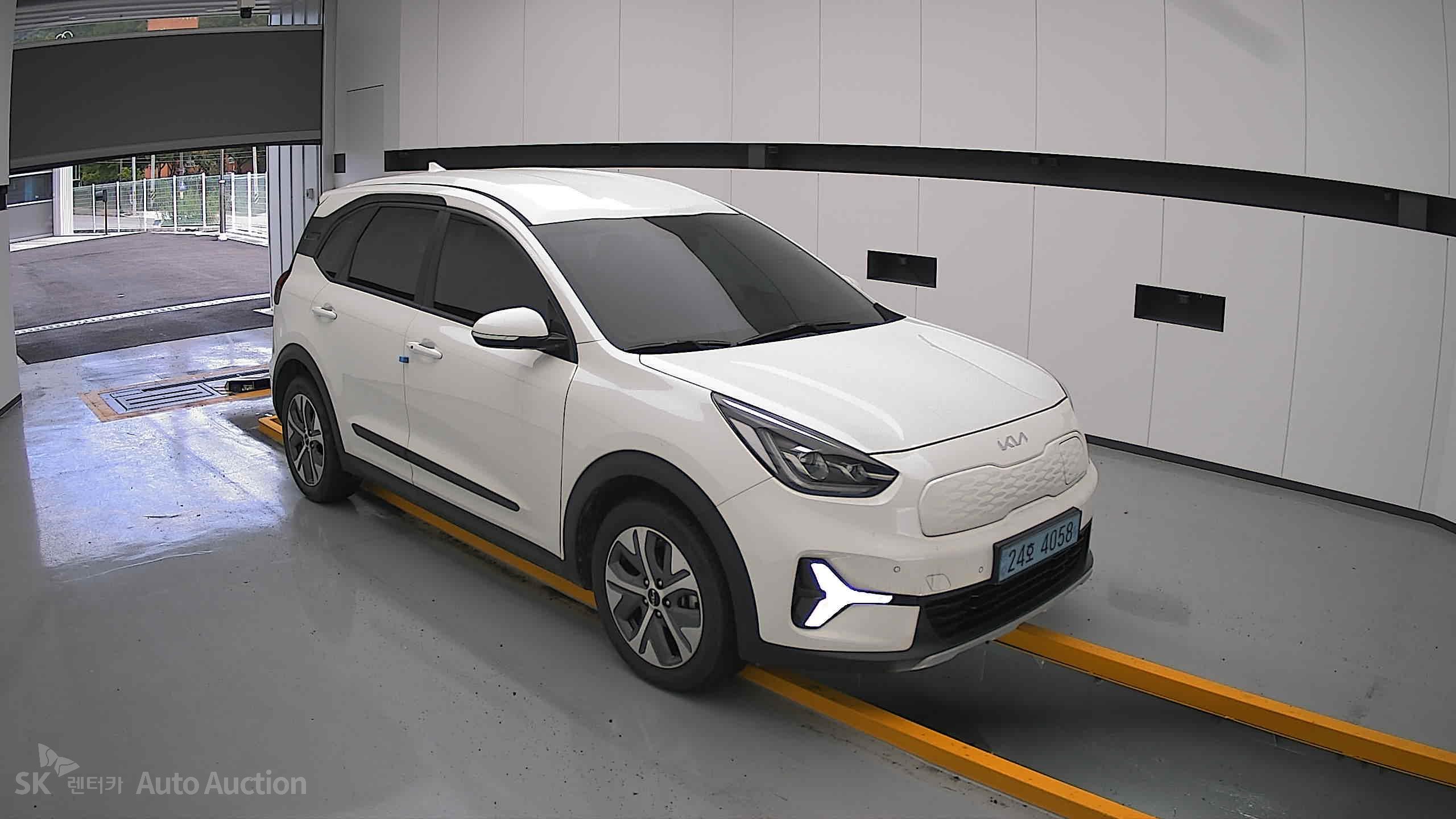 2023 - kia niro