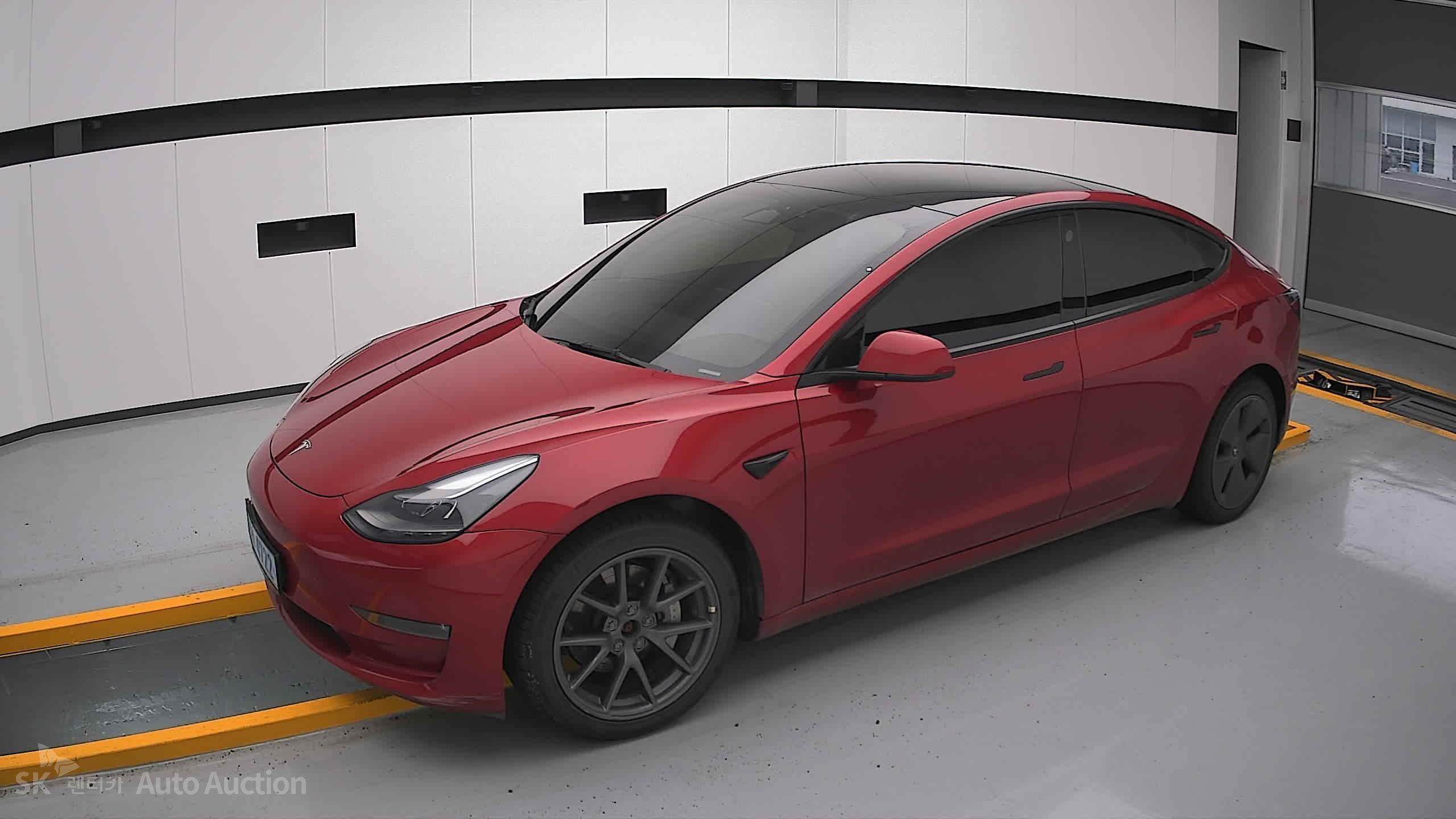 2022 - tesla model 3