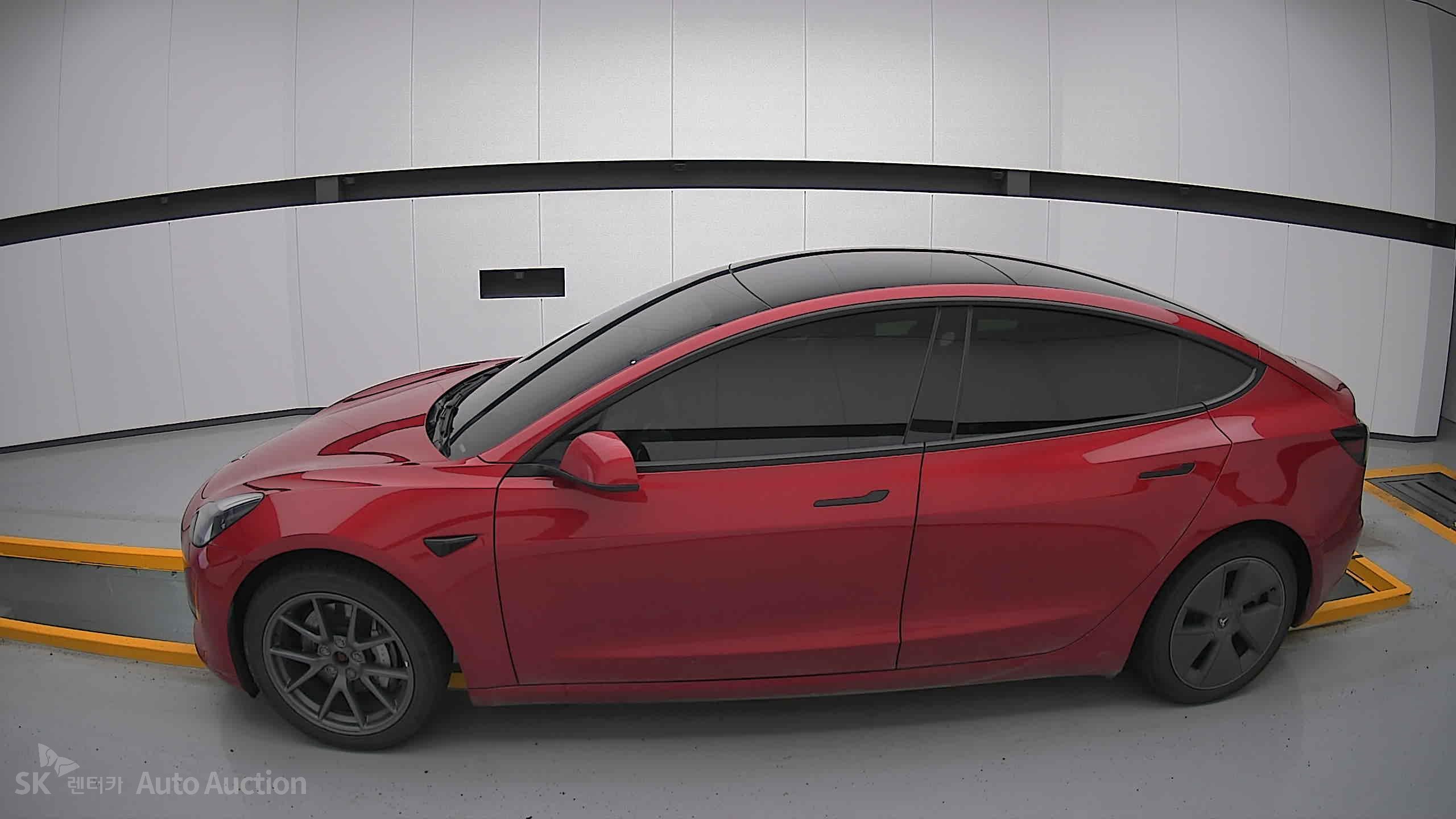 2022 - tesla model 3