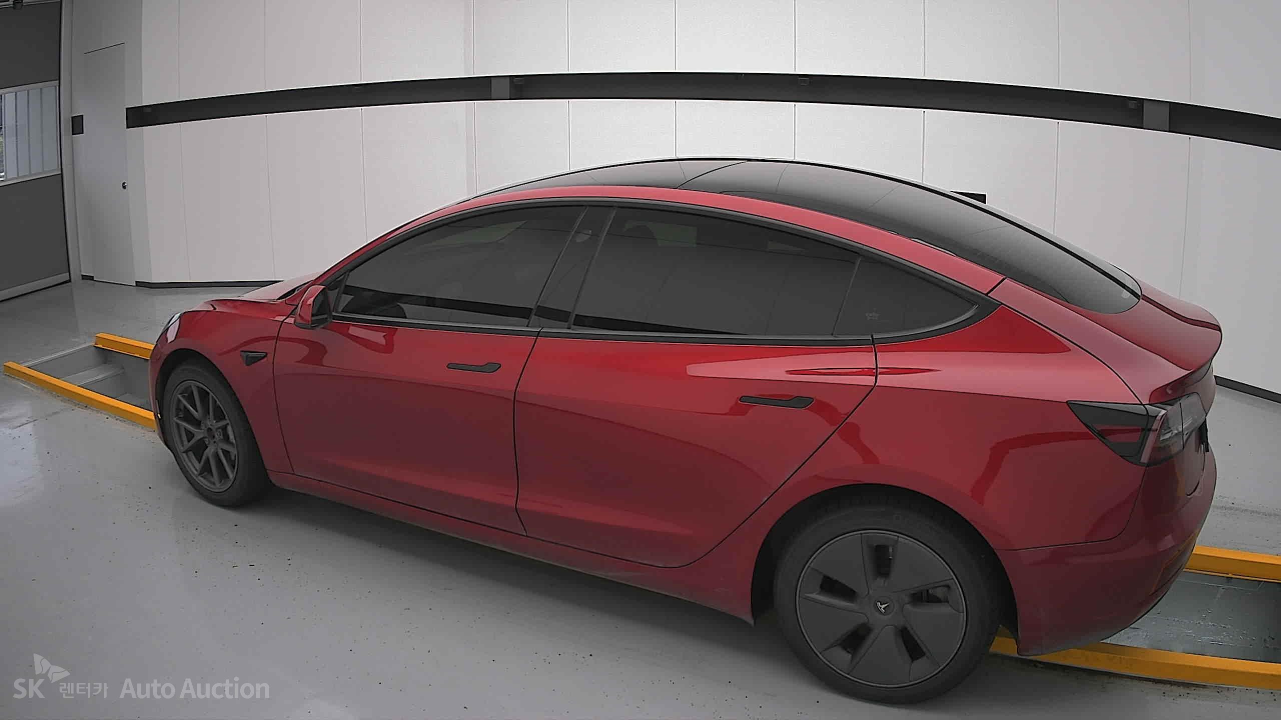 2022 - tesla model 3