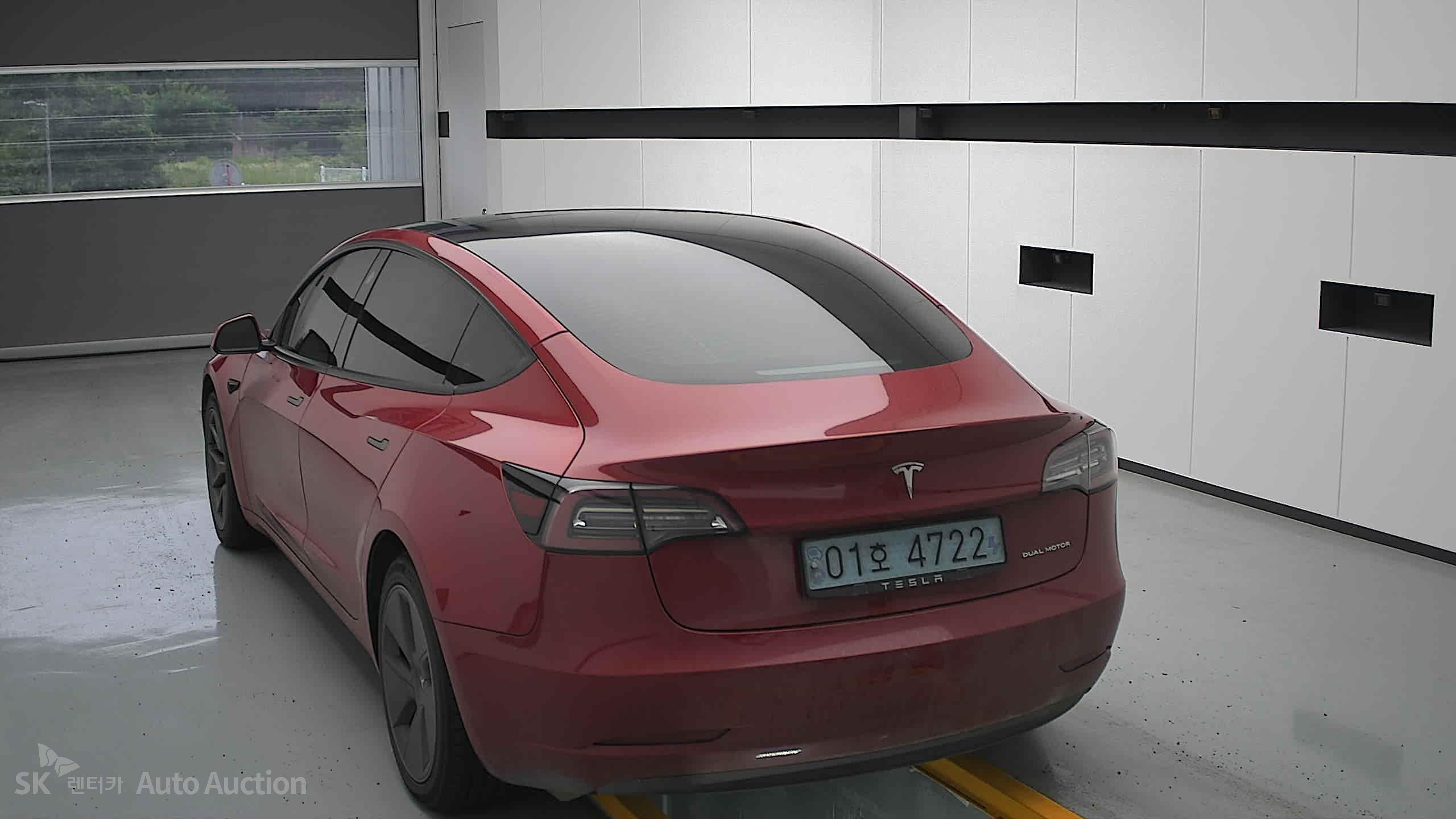 2022 - tesla model 3