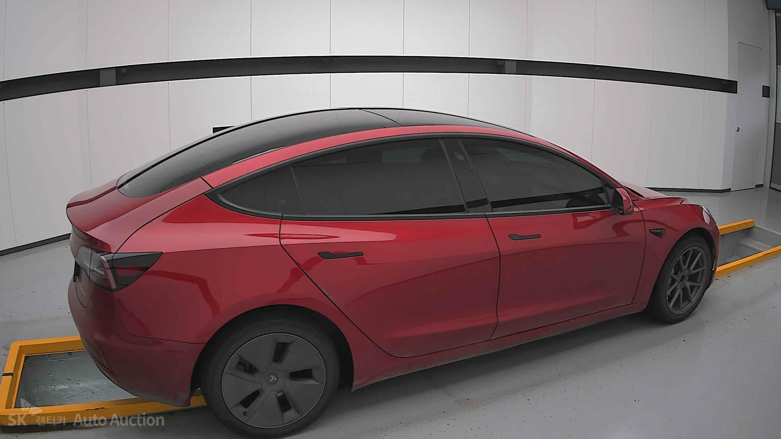 2022 - tesla model 3