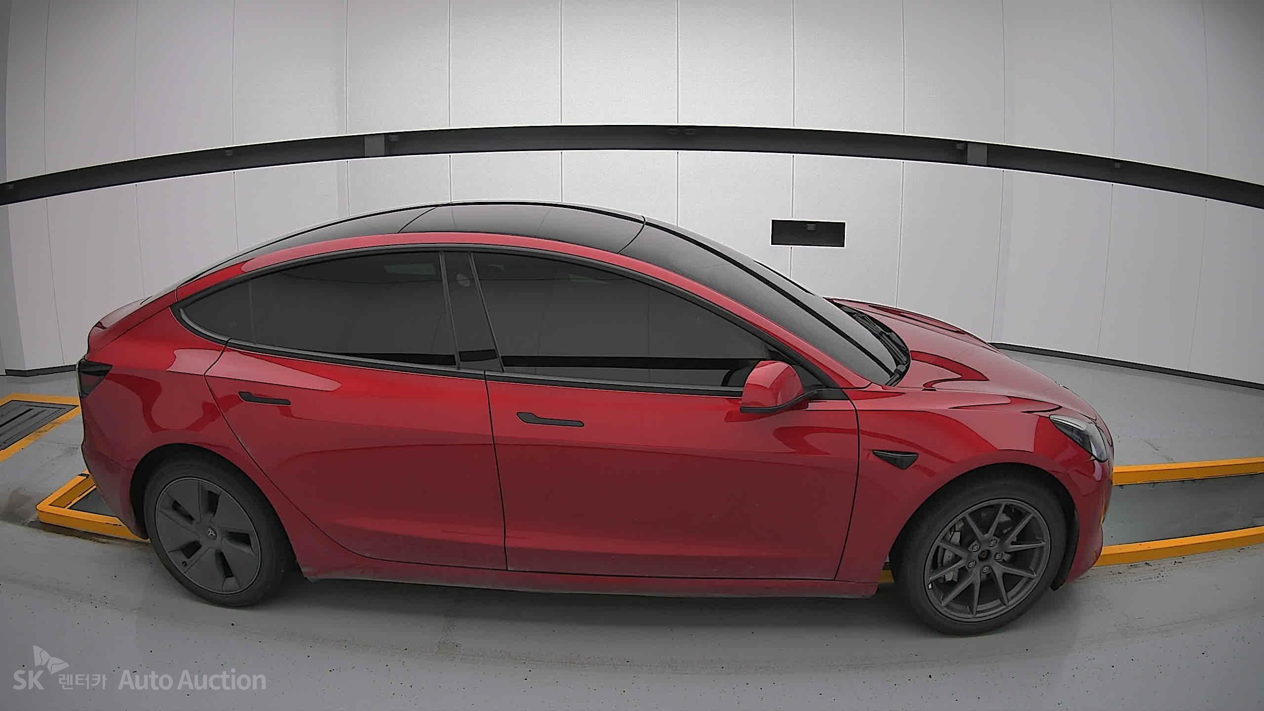2022 - tesla model 3